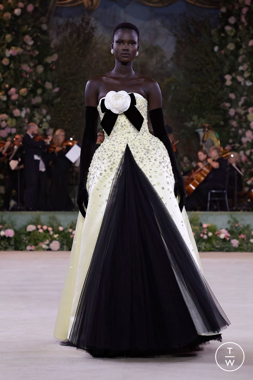 Fashion Week London Spring/Summer 2026 look 18 from the Richard Quinn collection womenswear