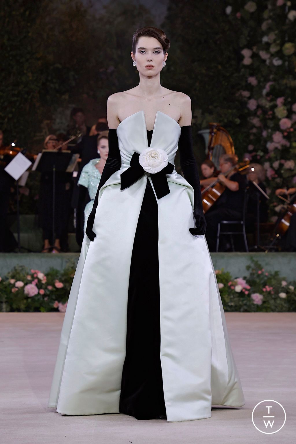 Fashion Week London Spring/Summer 2026 look 19 from the Richard Quinn collection 女装