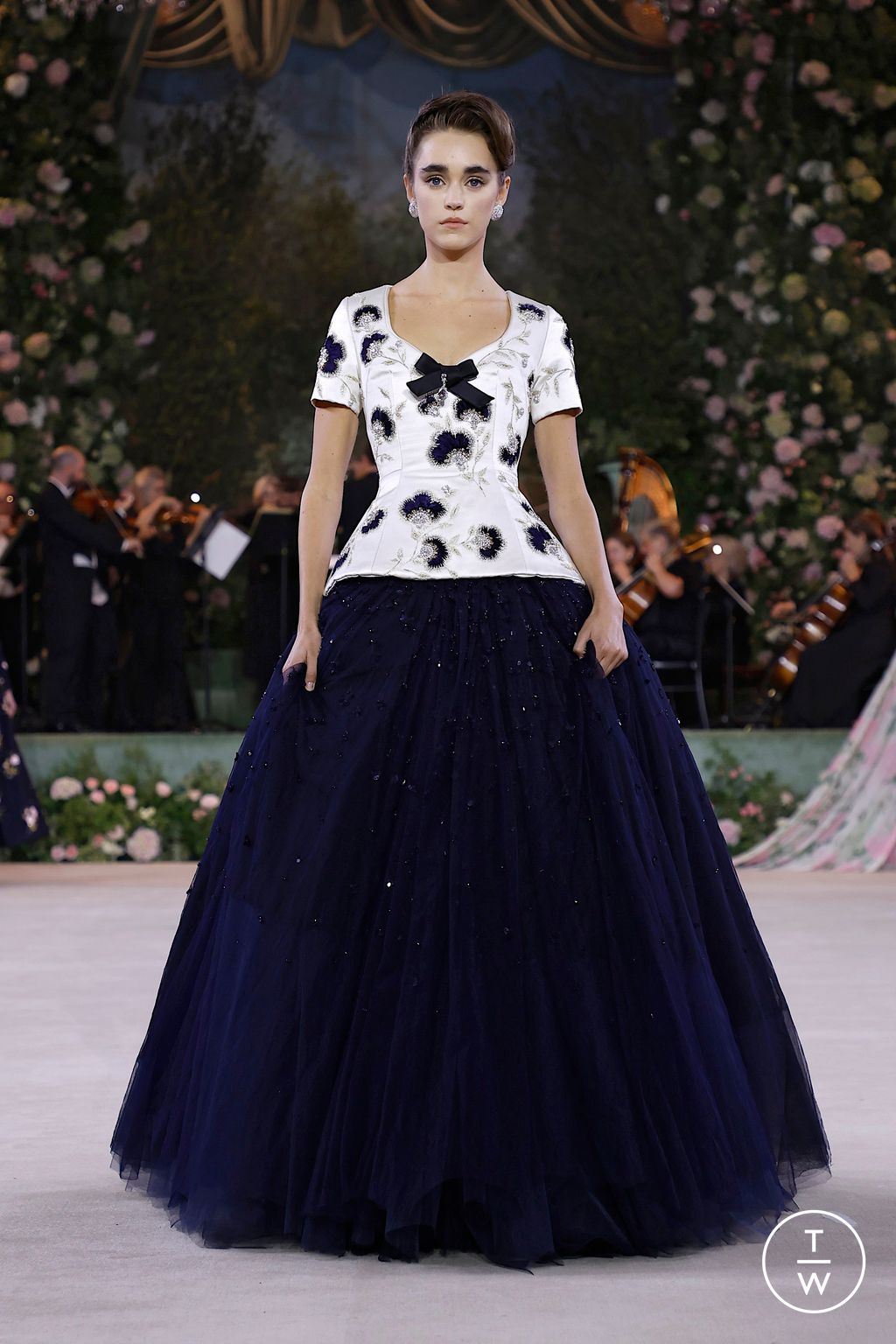 Fashion Week London Spring/Summer 2026 look 34 from the Richard Quinn collection womenswear