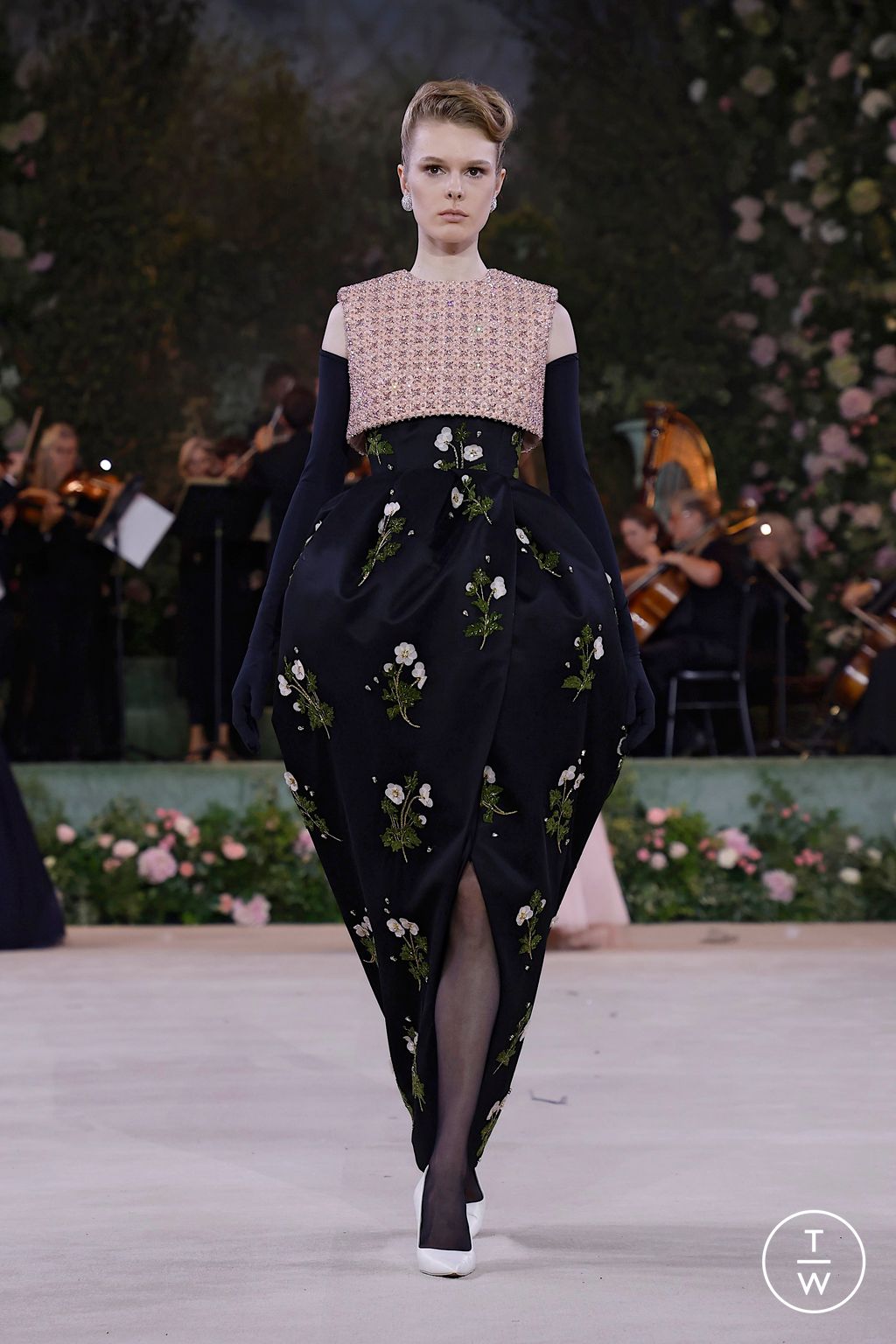 Fashion Week London Spring/Summer 2026 look 37 from the Richard Quinn collection womenswear