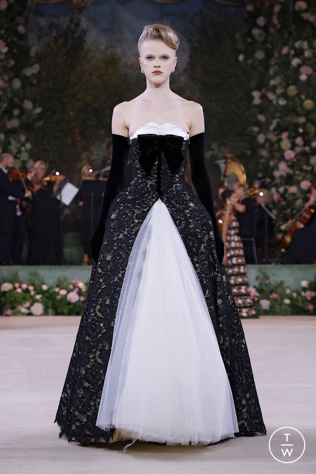 Fashion Week London Spring/Summer 2026 look 42 from the Richard Quinn collection womenswear