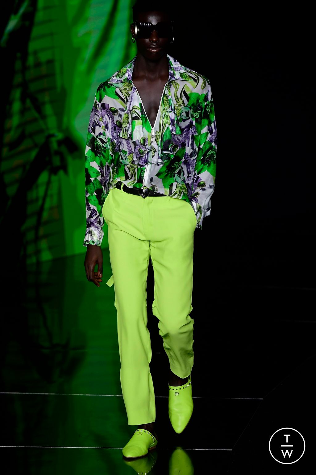 Fashion Week Milan Spring/Summer 2024 look 12 de la collection John Richmond womenswear