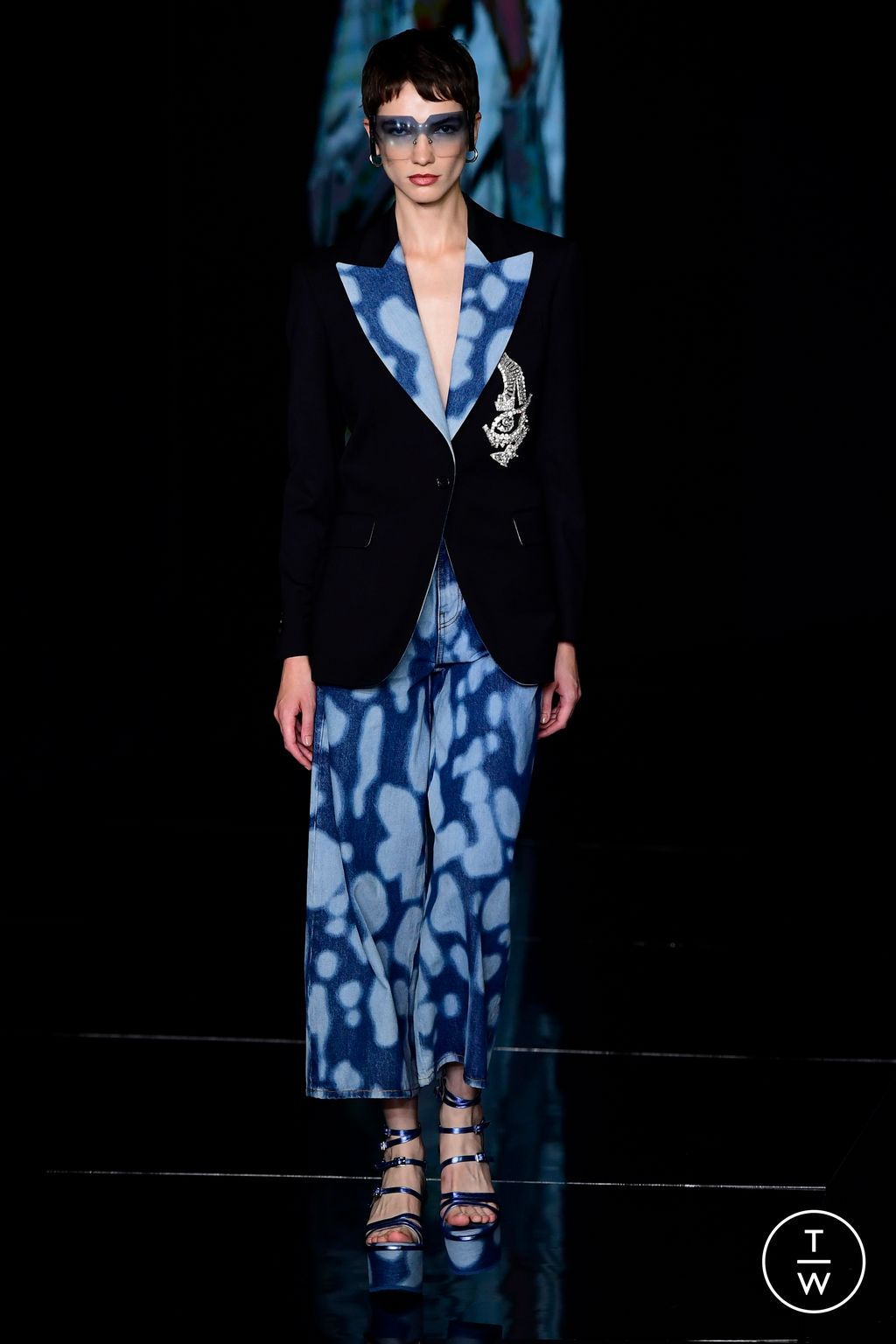 Fashion Week Milan Spring/Summer 2024 look 19 de la collection John Richmond womenswear