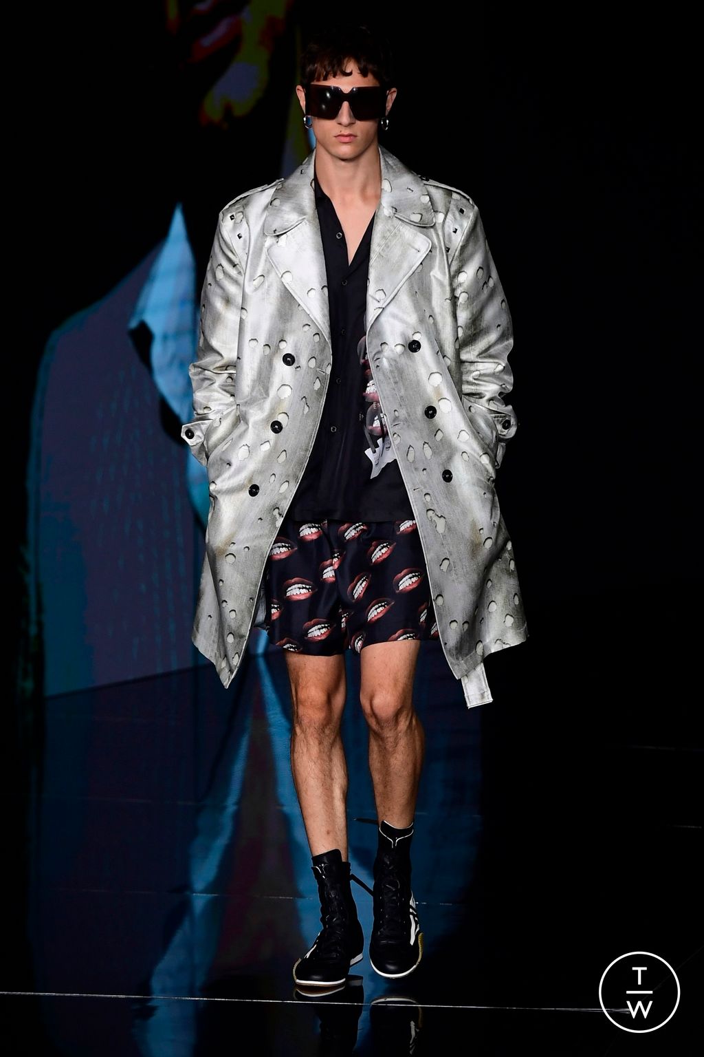 Fashion Week Milan Spring/Summer 2024 look 23 de la collection John Richmond womenswear