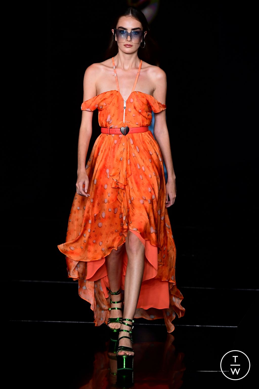 Fashion Week Milan Spring/Summer 2024 look 31 de la collection John Richmond womenswear