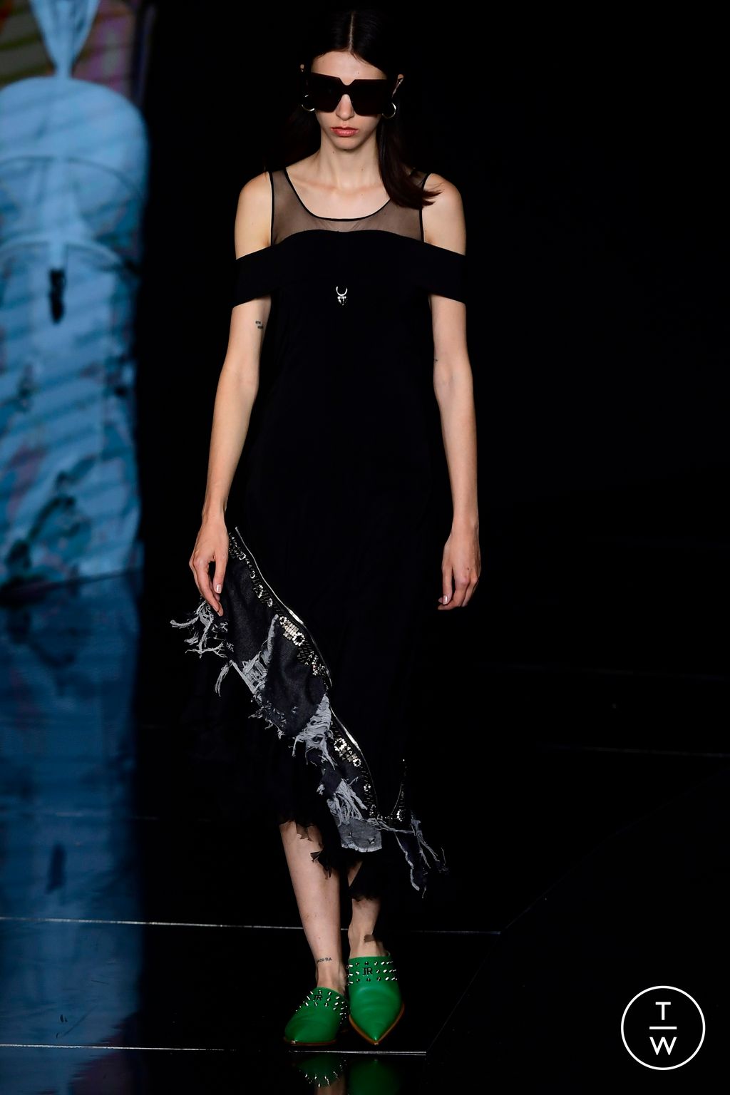 Fashion Week Milan Spring/Summer 2024 look 34 from the John Richmond collection 女装