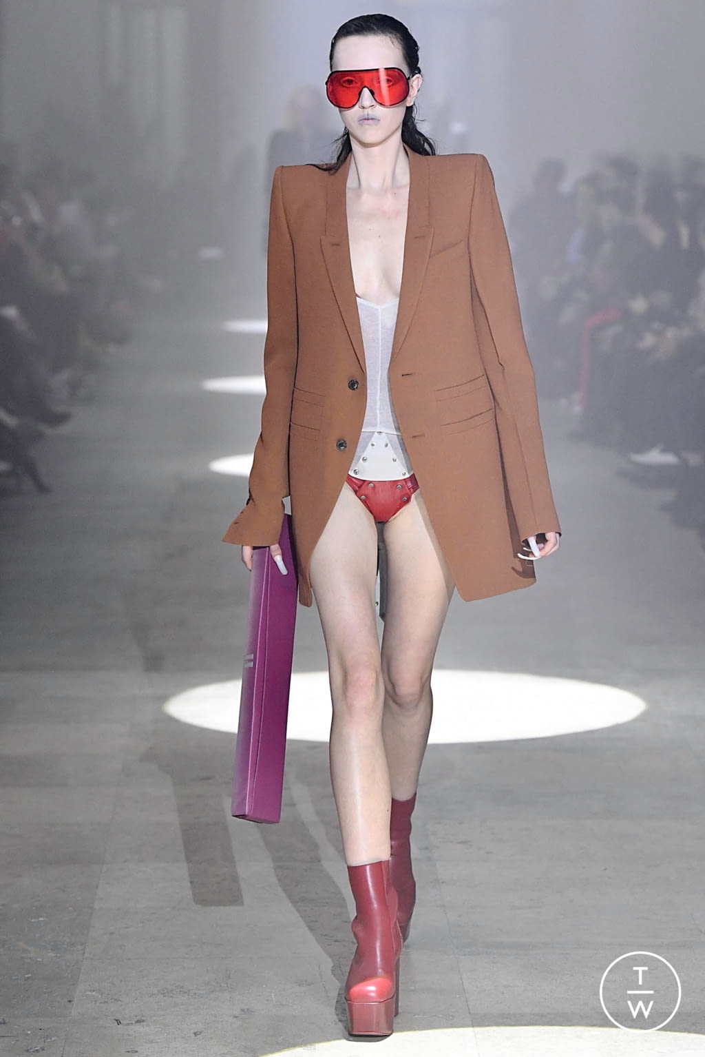 Fashion Week Paris Fall/Winter 2019 look 5 from the Rick Owens collection womenswear