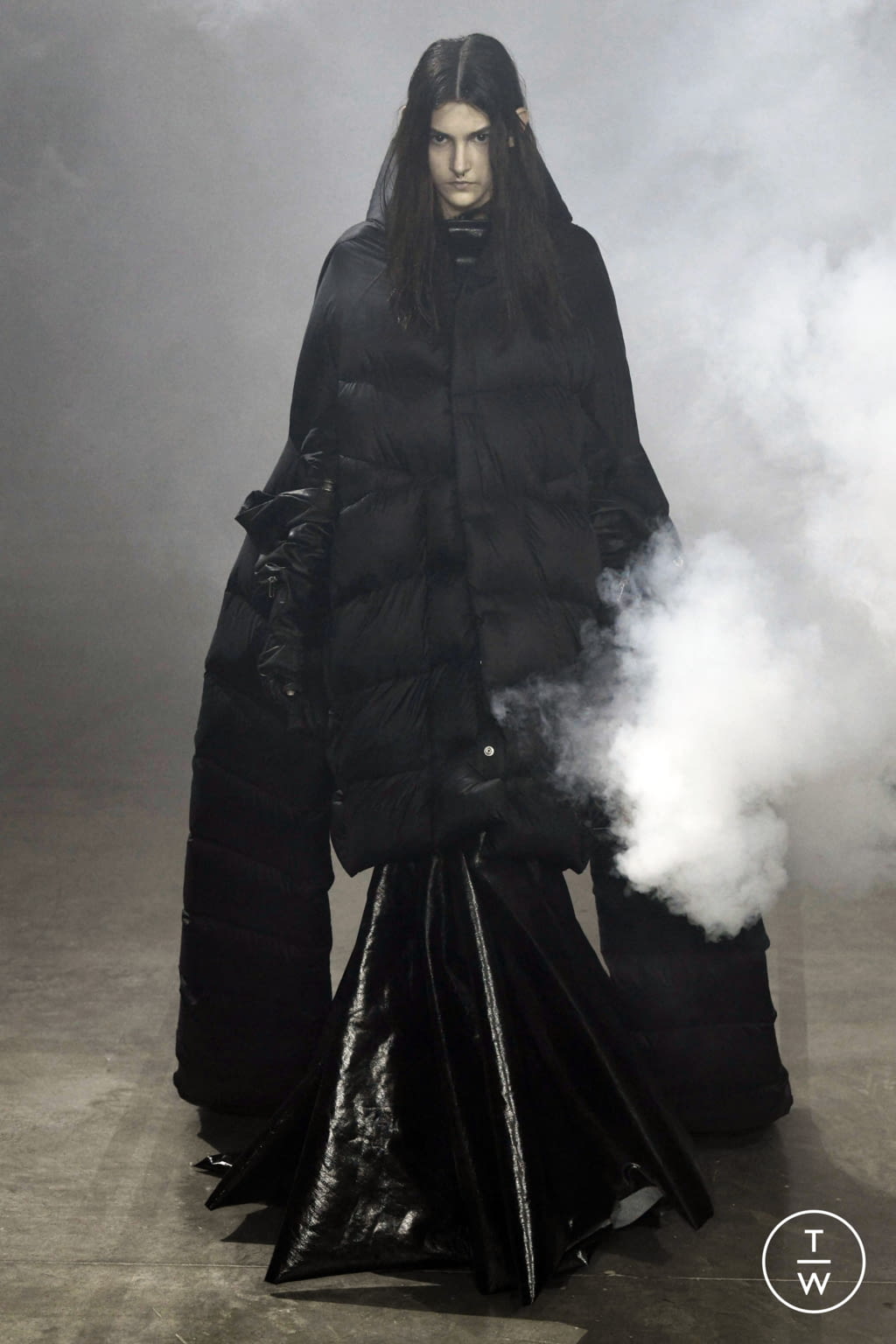 Fashion Week Paris Fall/Winter 2022 look 51 from the Rick Owens collection 女装