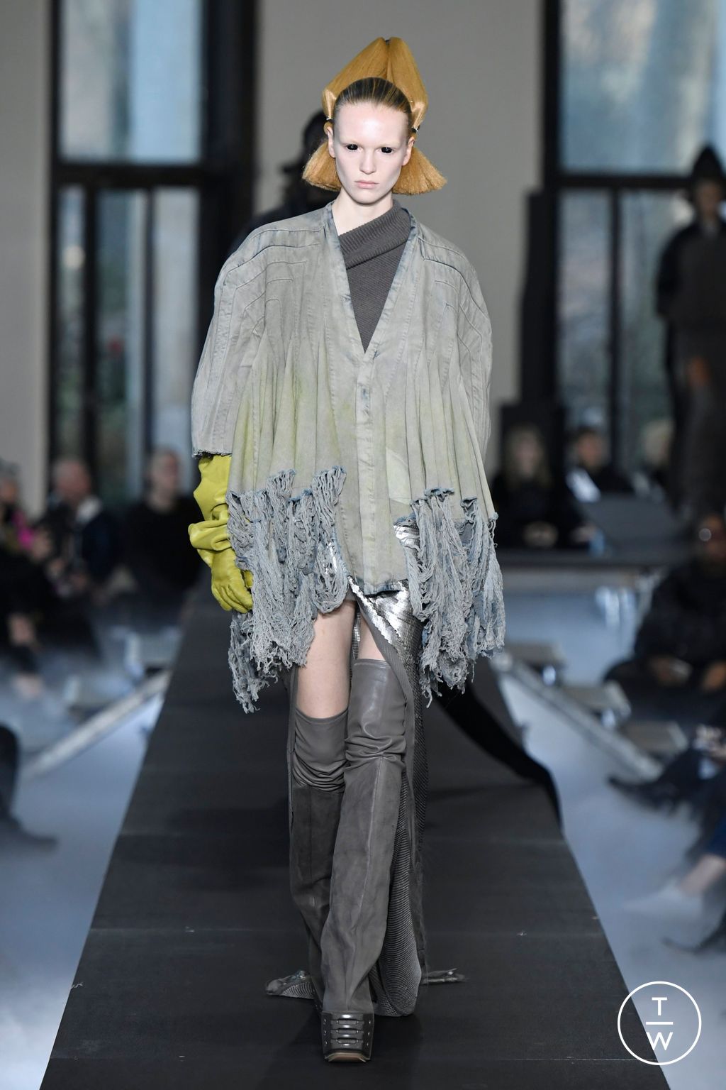 Fashion Week Paris Fall/Winter 2023 look 33 de la collection Rick Owens womenswear