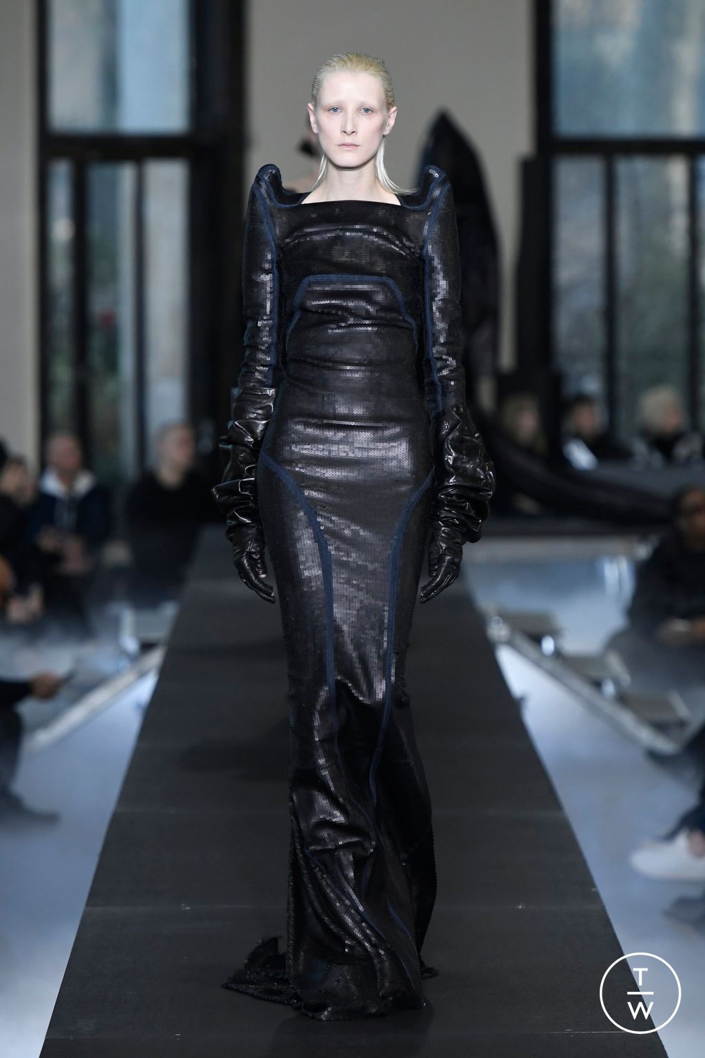 Fashion Week Paris Fall/Winter 2023 look 48 de la collection Rick Owens womenswear