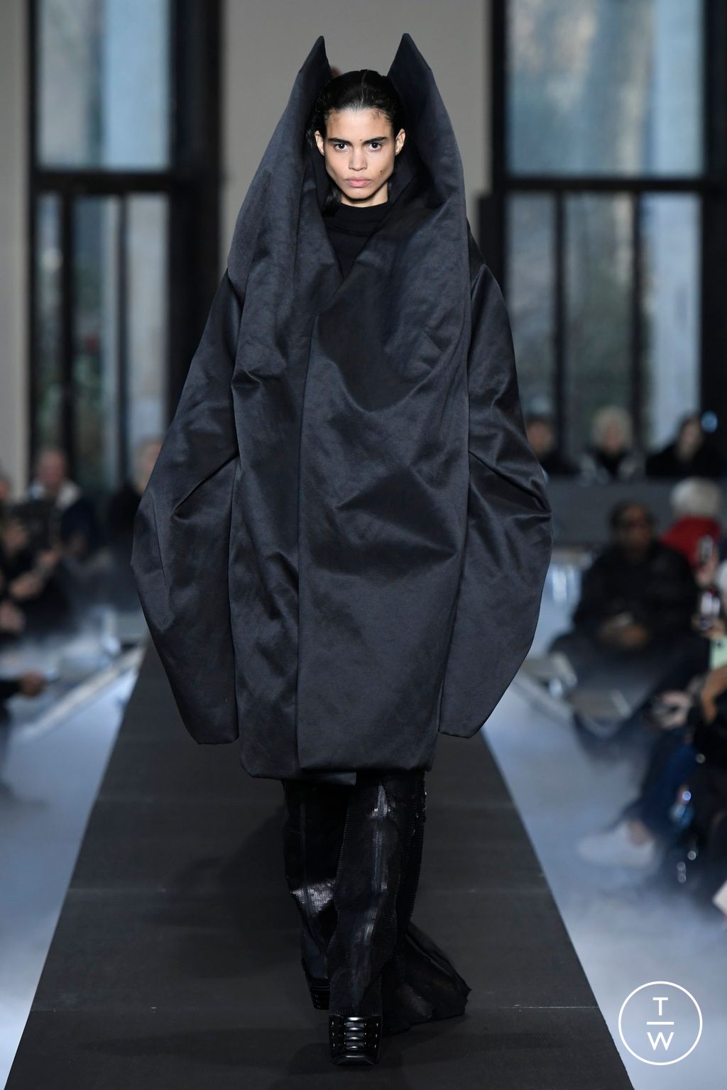 Fashion Week Paris Fall/Winter 2023 look 52 from the Rick Owens collection womenswear