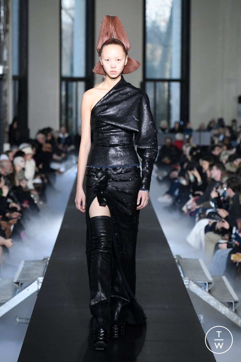 Fashion Week Paris Fall/Winter 2023 look 53 de la collection Rick Owens womenswear