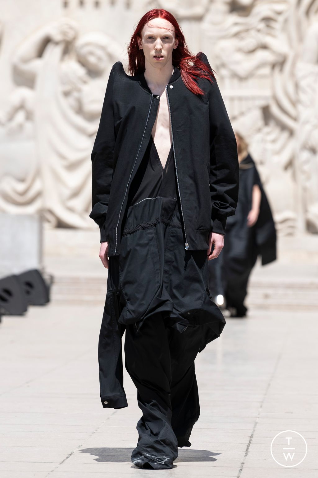 Fashion Week Paris Spring/Summer 2023 look 28 de la collection Rick Owens menswear