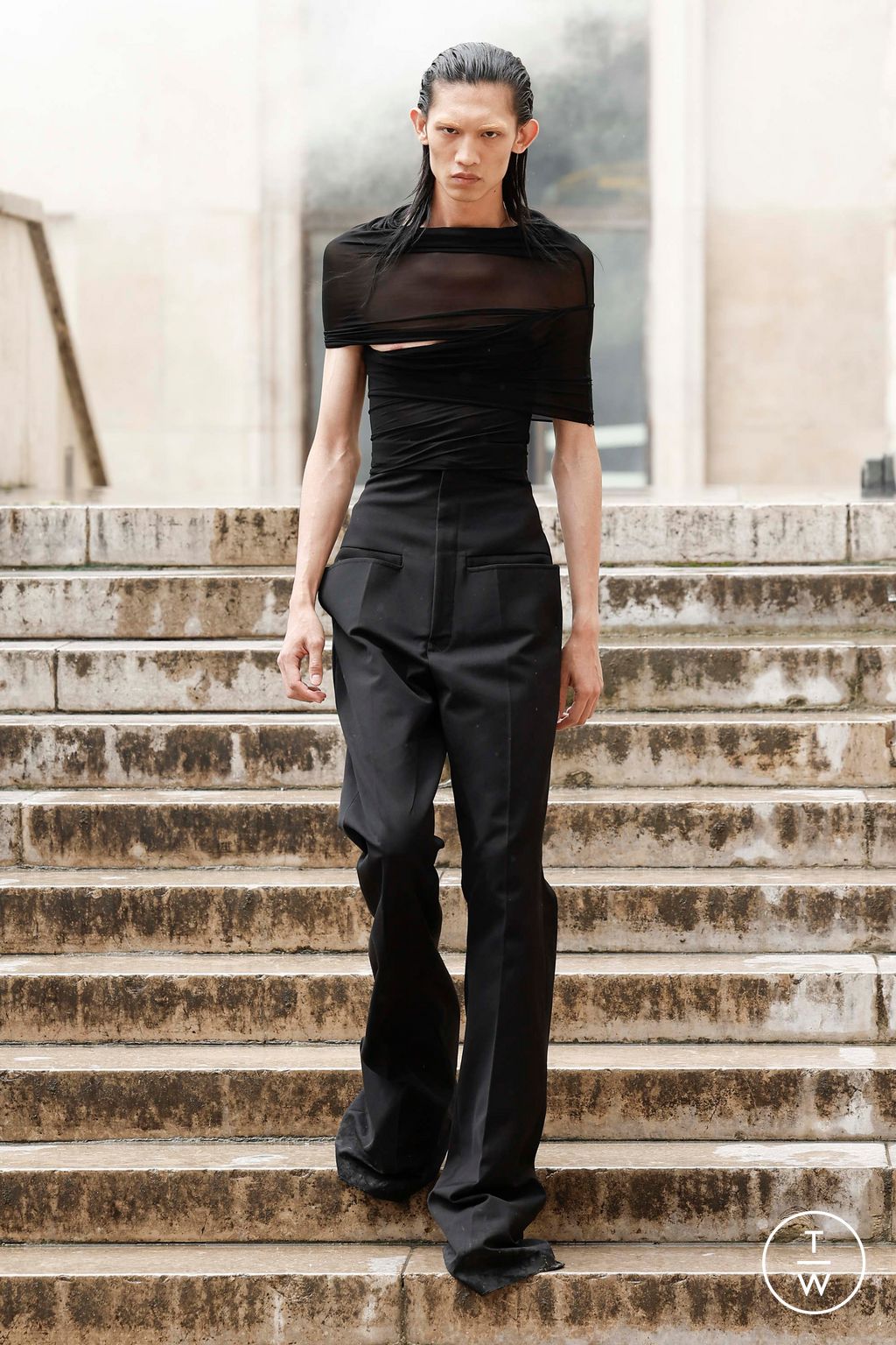 Fashion Week Paris Spring/Summer 2024 look 2 from the Rick Owens collection menswear