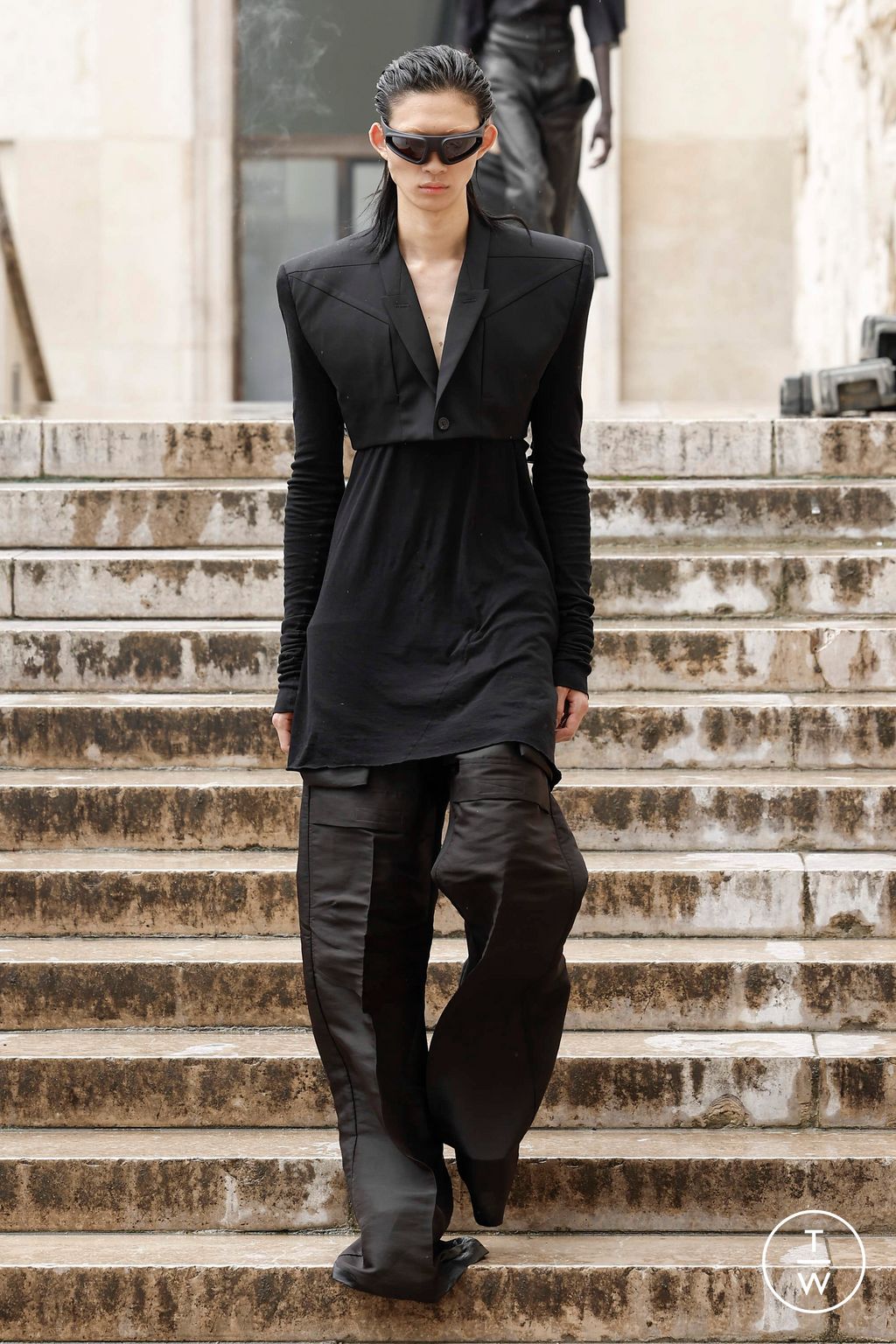 Fashion Week Paris Spring/Summer 2024 look 16 from the Rick Owens collection menswear