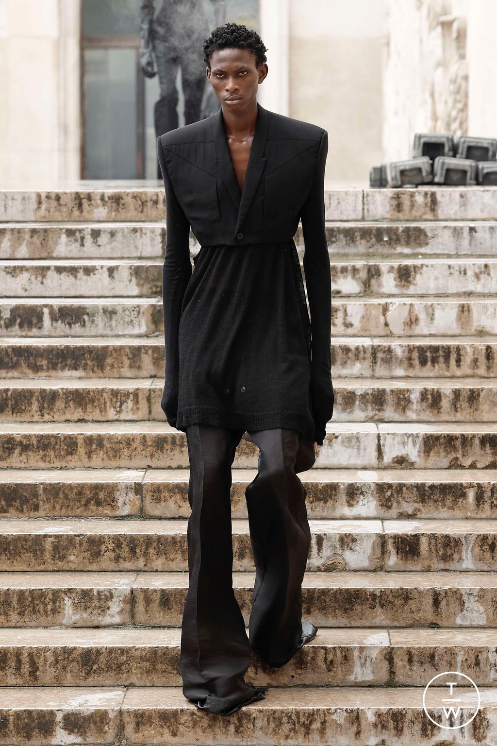 Fashion Week Paris Spring/Summer 2024 look 17 de la collection Rick Owens menswear