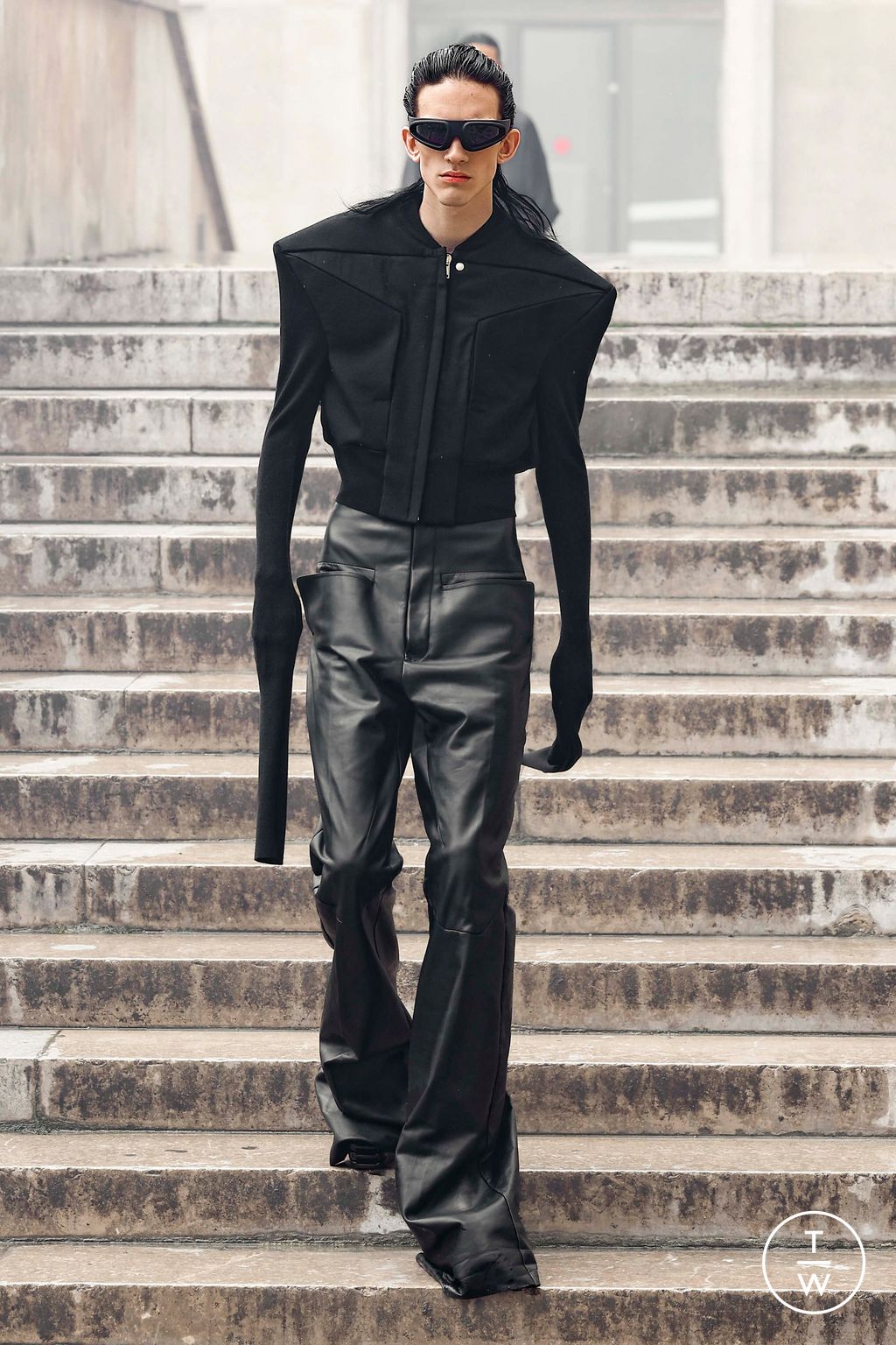 Fashion Week Paris Spring/Summer 2024 look 22 from the Rick Owens collection menswear