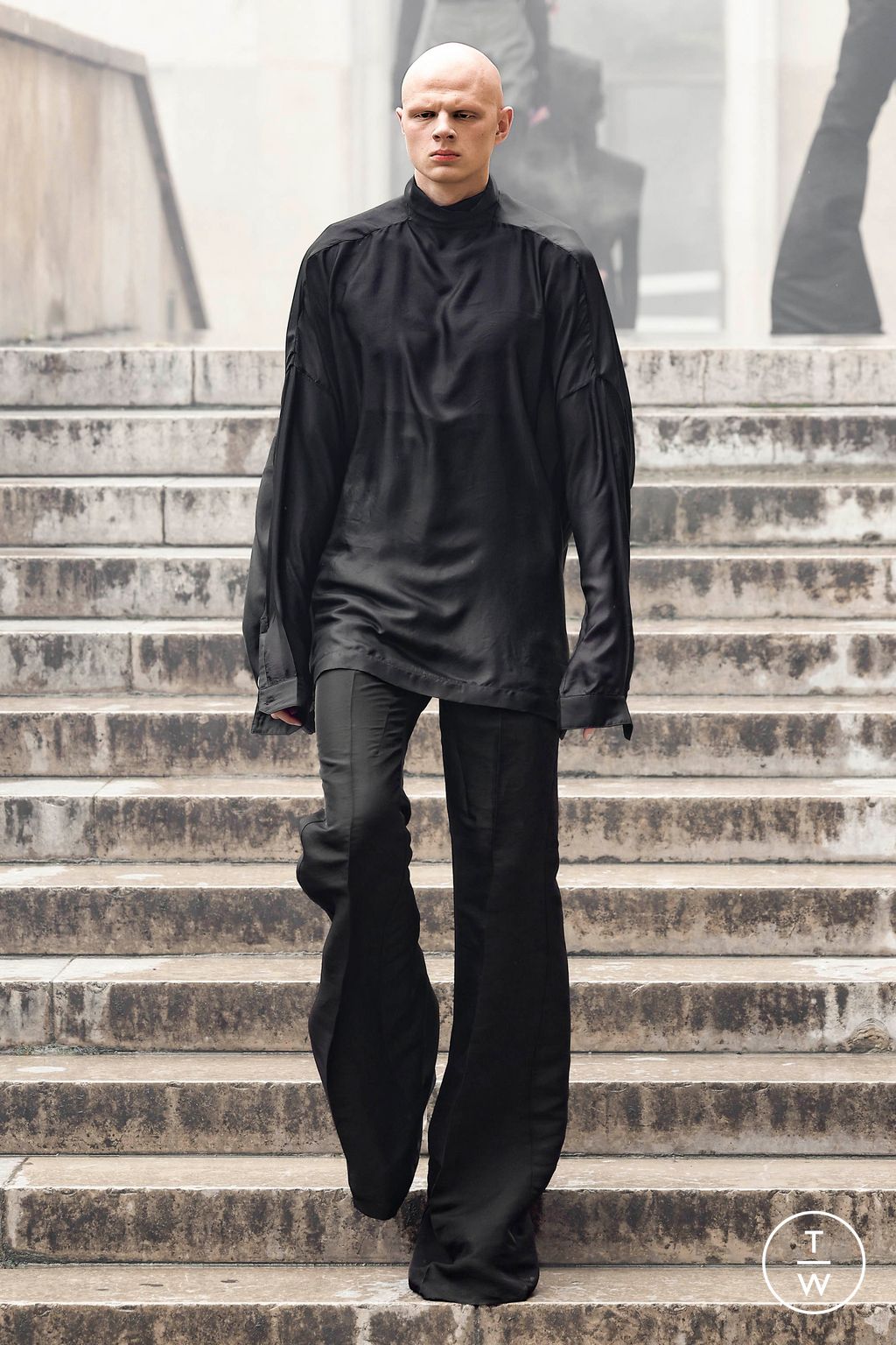 Fashion Week Paris Spring/Summer 2024 look 25 de la collection Rick Owens menswear