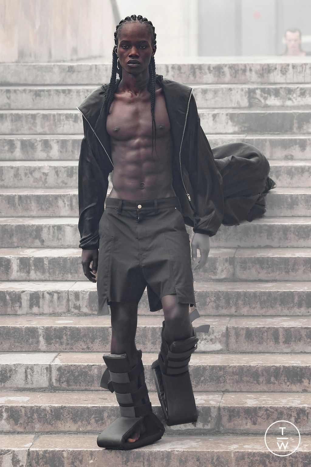 Fashion Week Paris Spring/Summer 2024 look 40 from the Rick Owens collection menswear