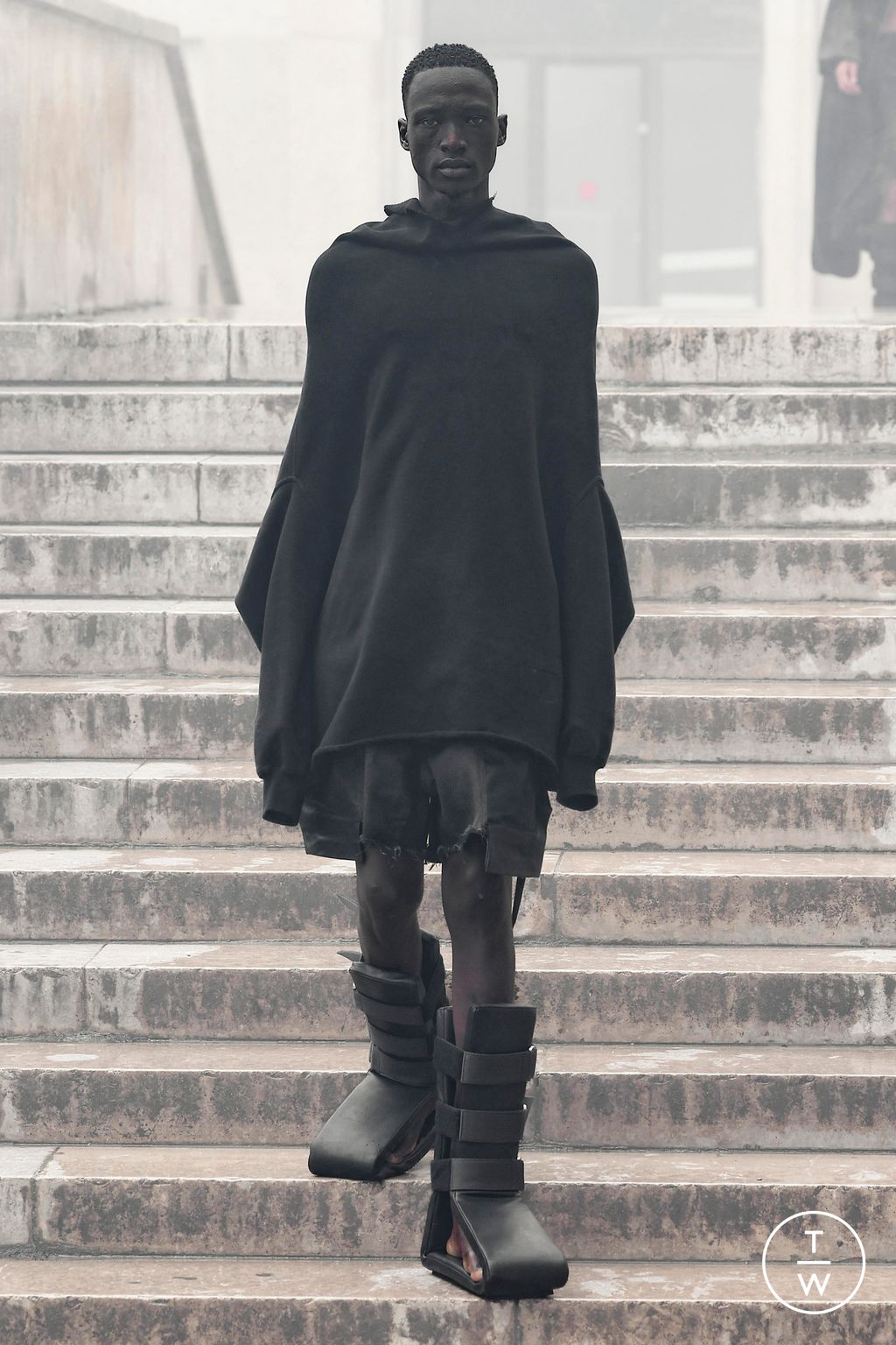 Fashion Week Paris Spring/Summer 2024 look 47 from the Rick Owens collection menswear