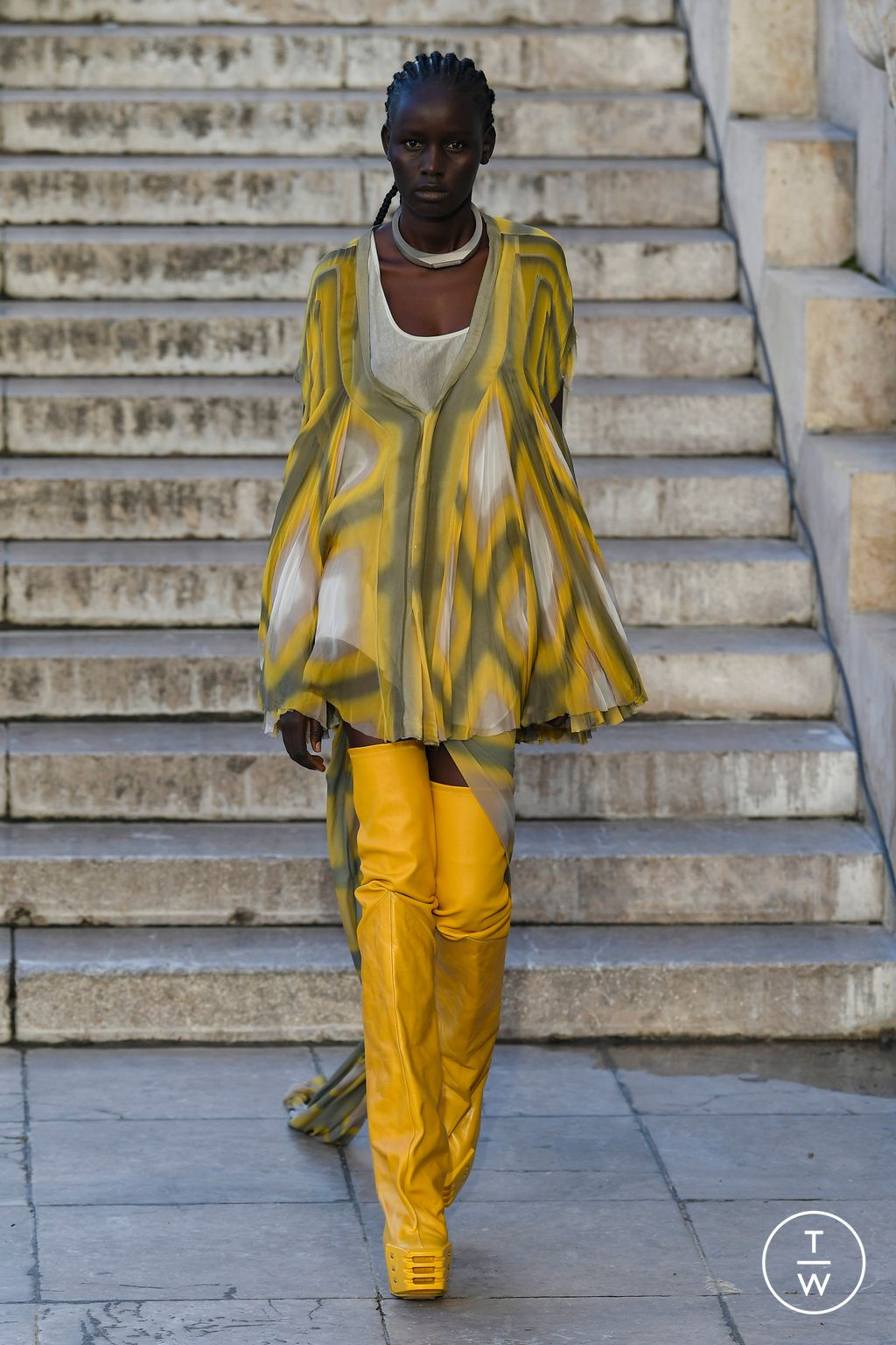 Fashion Week Paris Spring/Summer 2023 look 25 de la collection Rick Owens womenswear