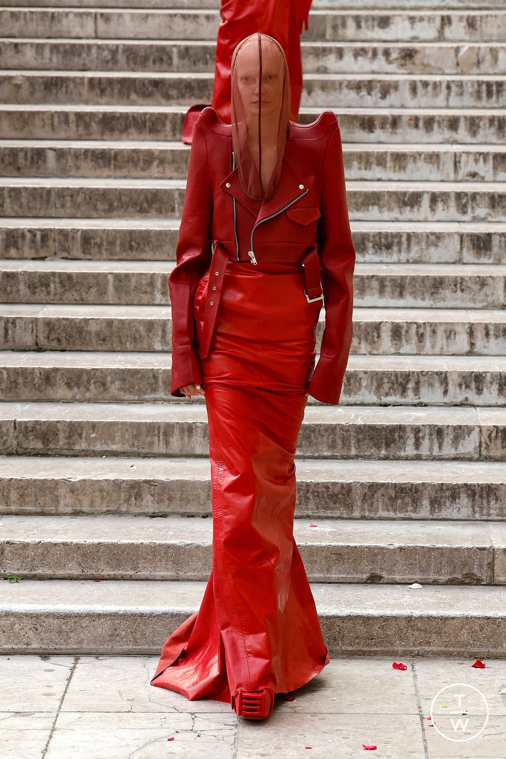 Fashion Week Paris Spring/Summer 2024 look 15 from the Rick Owens collection 女装