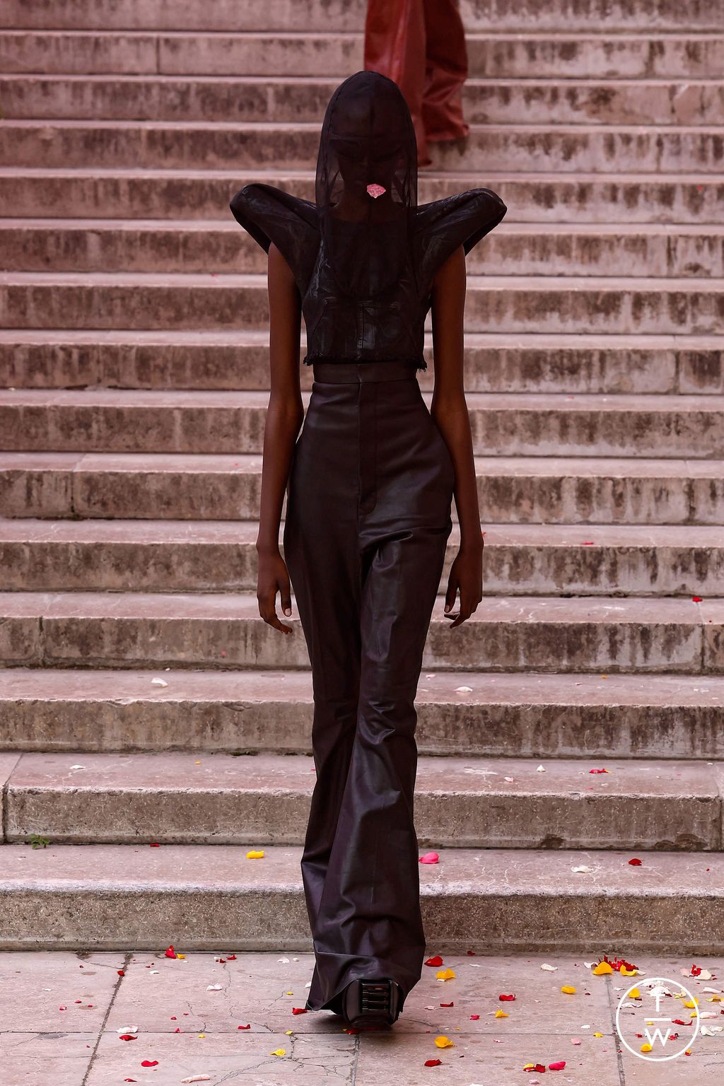 Fashion Week Paris Spring/Summer 2024 look 21 from the Rick Owens collection womenswear