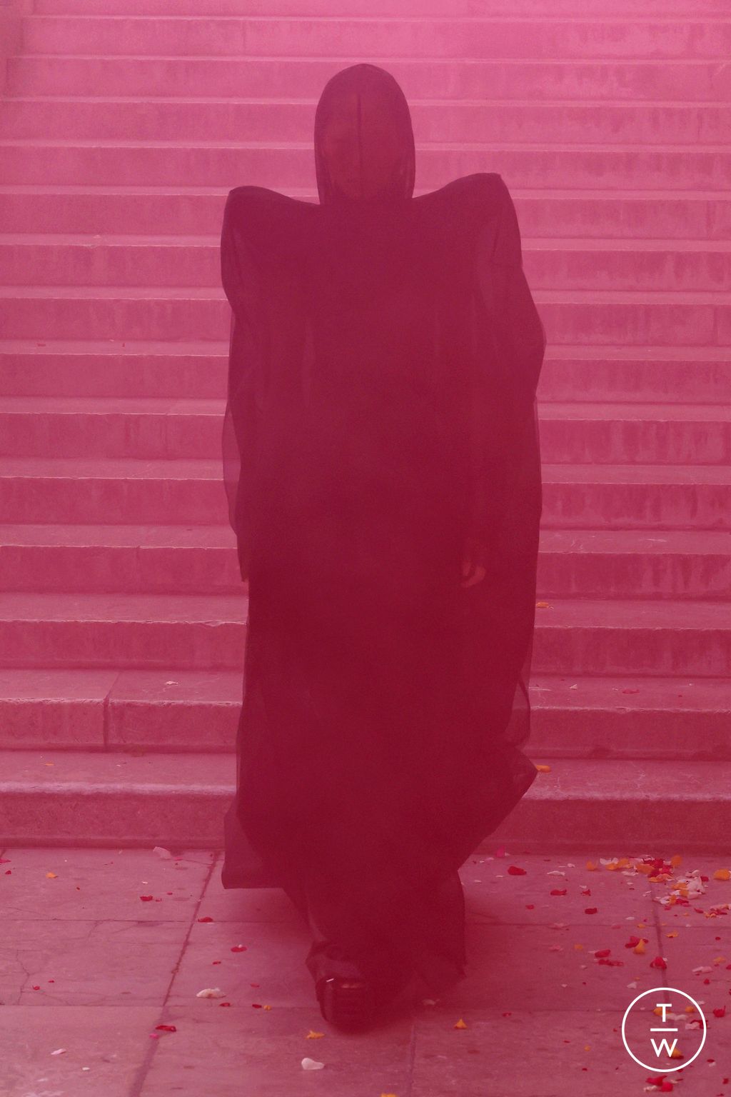 Fashion Week Paris Spring/Summer 2024 look 24 from the Rick Owens collection womenswear