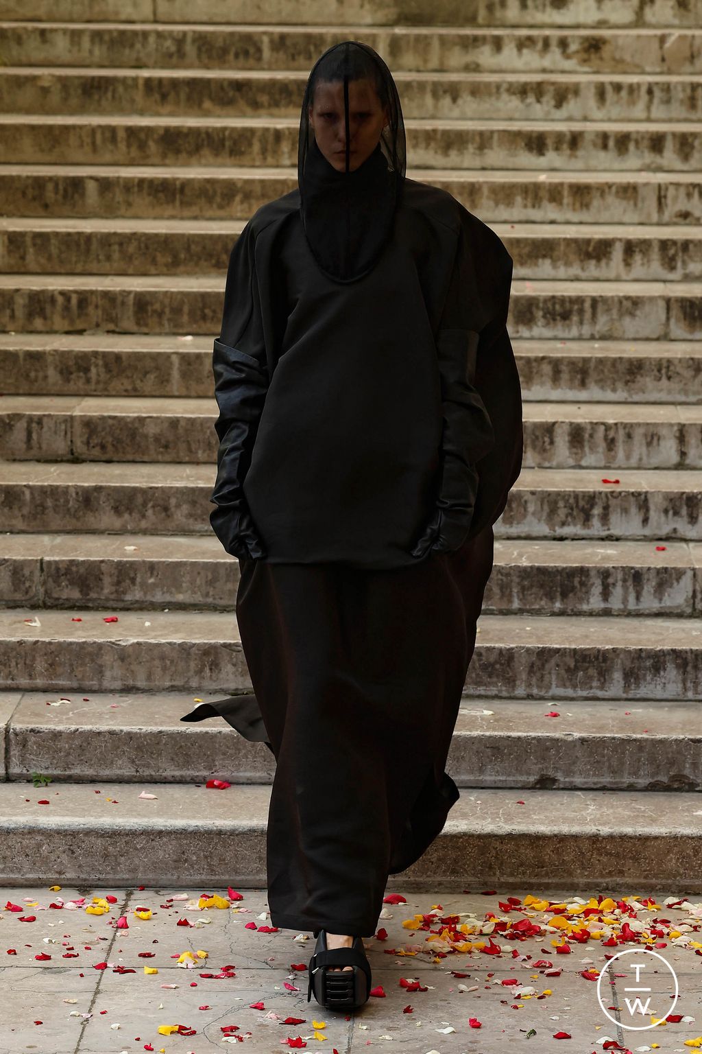 Fashion Week Paris Spring/Summer 2024 look 42 de la collection Rick Owens womenswear