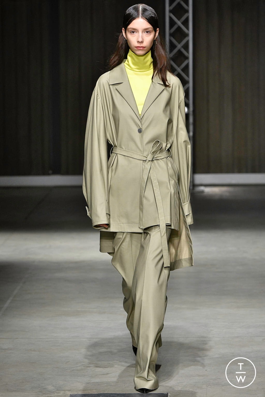 Fashion Week Milan Fall/Winter 2019 look 3 from the Ricostru collection 女装