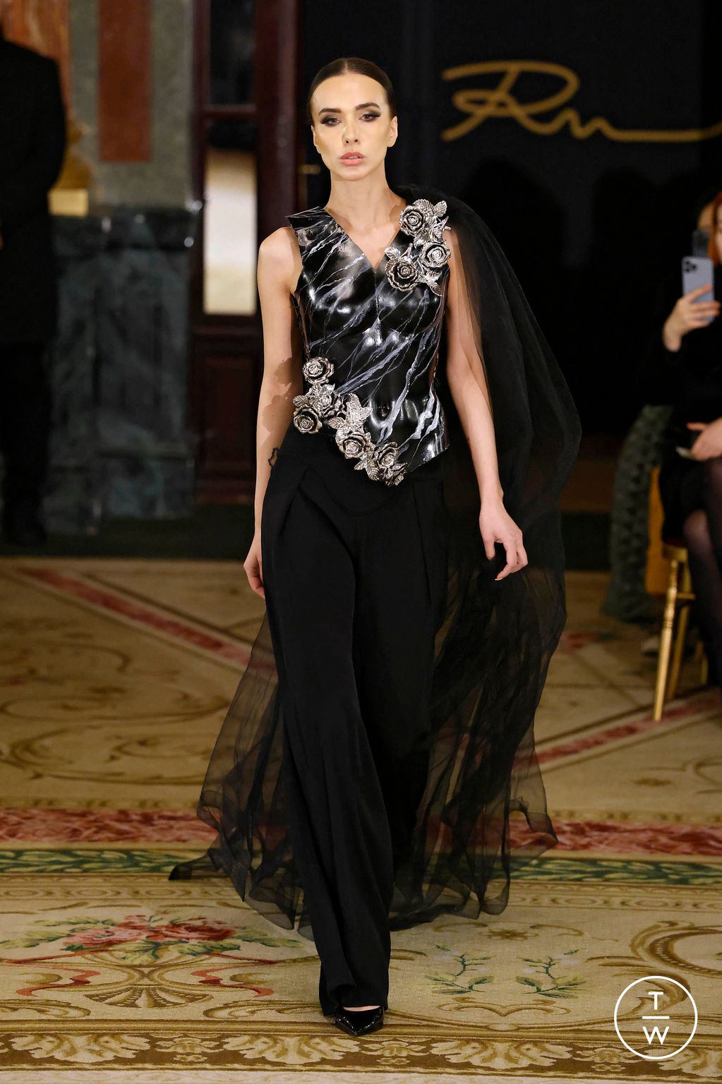 Fashion Week Paris Spring/Summer 2025 look 3 from the Robert Abi Nader collection couture