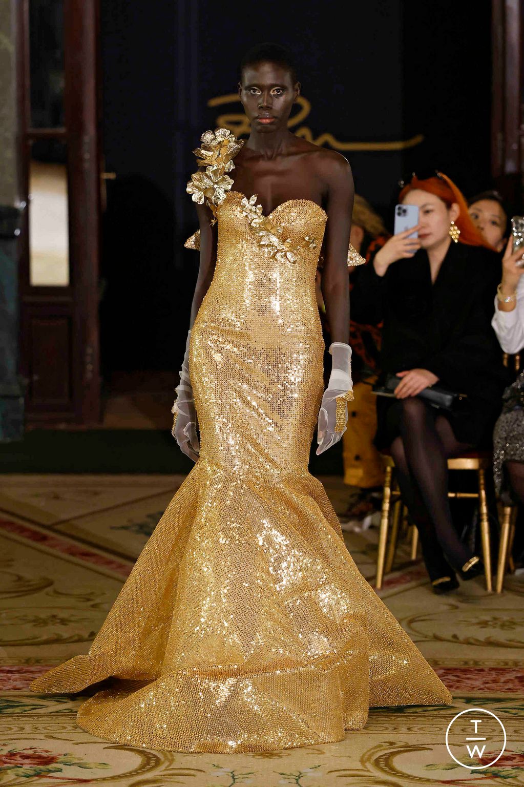 Fashion Week Paris Spring/Summer 2025 look 26 from the Robert Abi Nader collection couture