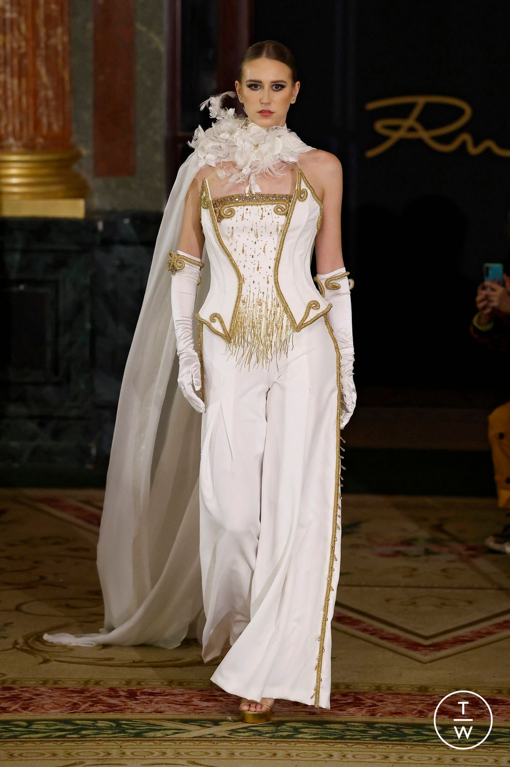 Fashion Week Paris Spring/Summer 2025 look 27 from the Robert Abi Nader collection couture