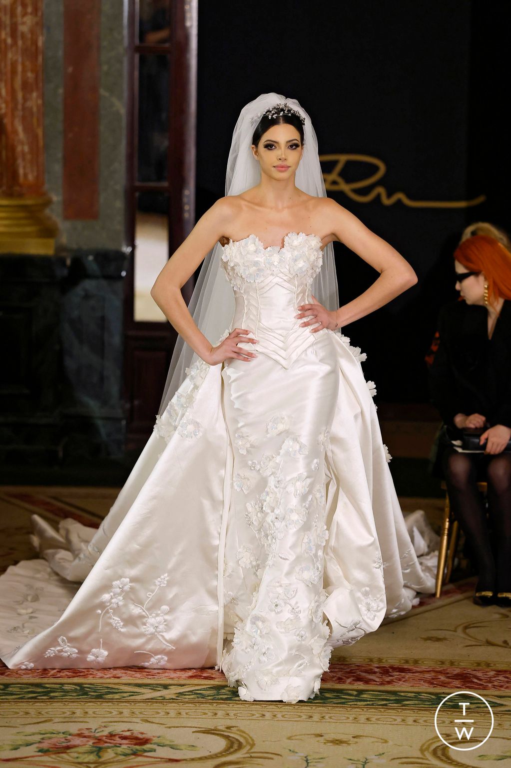 Fashion Week Paris Spring/Summer 2025 look 36 from the Robert Abi Nader collection couture