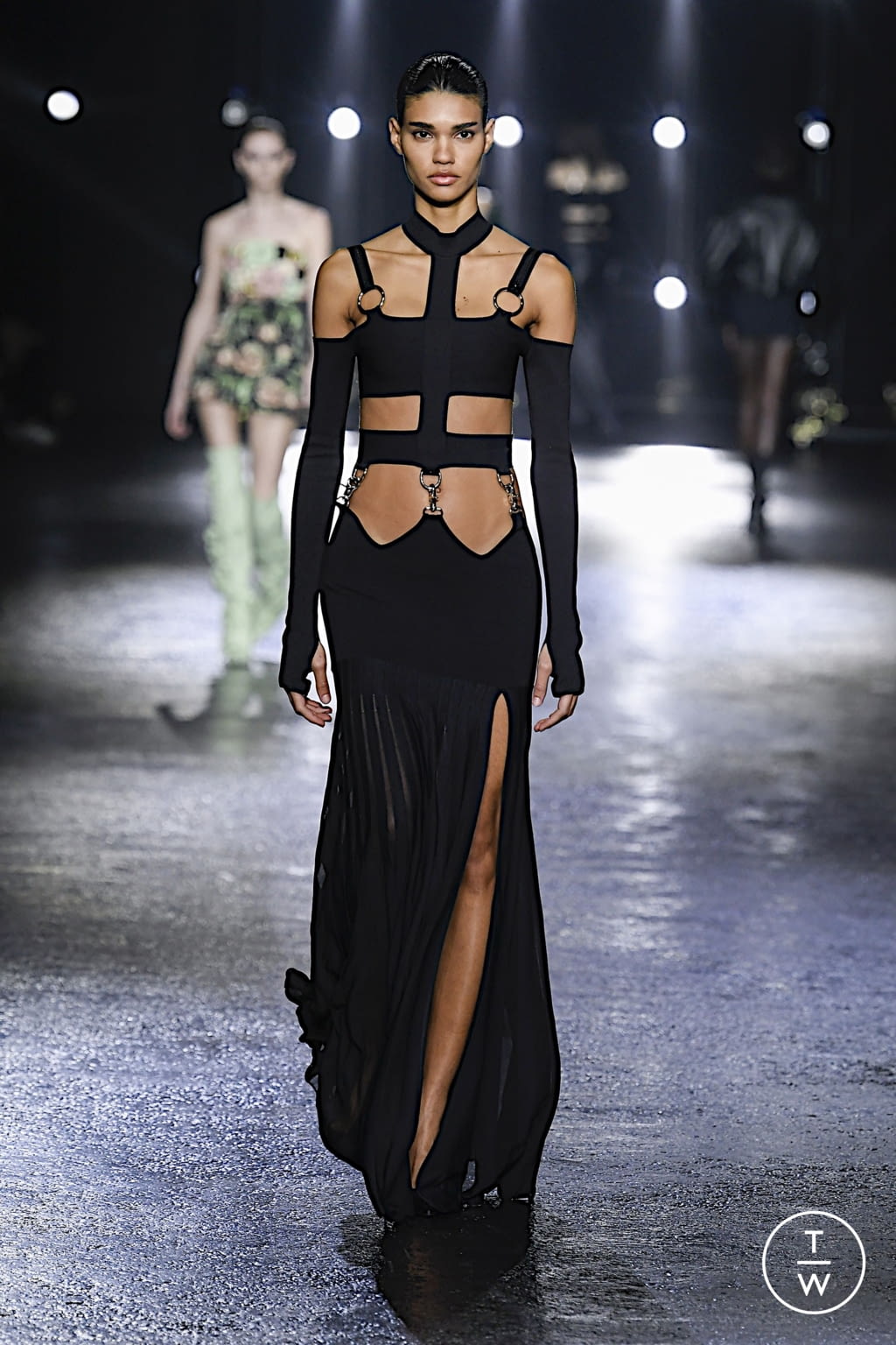 Fashion Week Milan Fall/Winter 2022 look 12 de la collection Roberto Cavalli womenswear