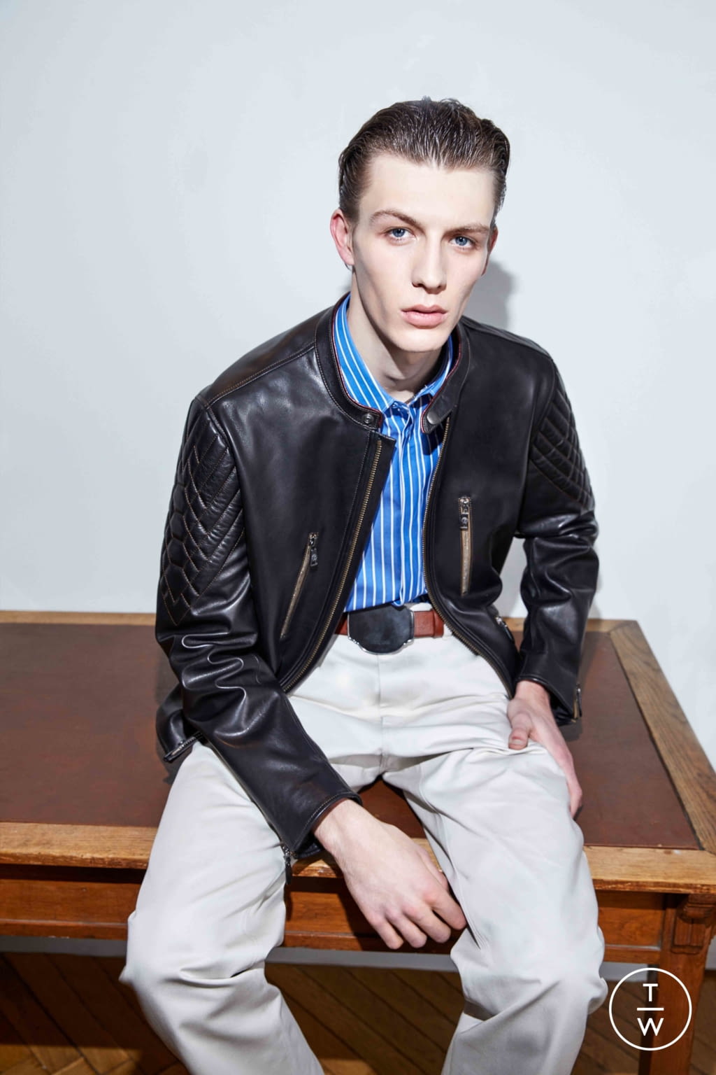 Fashion Week Milan Fall/Winter 2018 look 9 from the Roberto Cavalli collection 男装