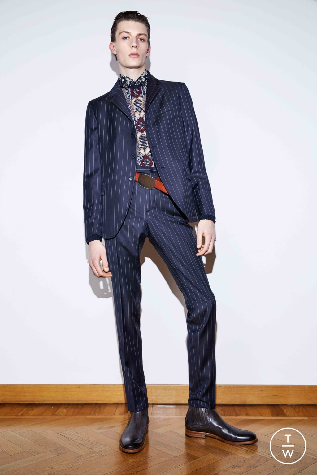 Fashion Week Milan Fall/Winter 2018 look 13 from the Roberto Cavalli collection menswear