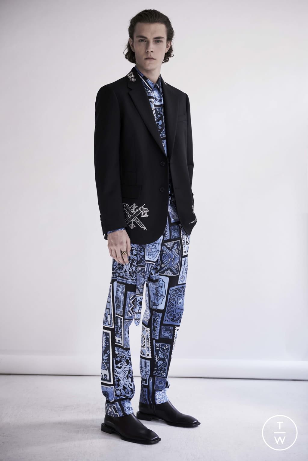 Fashion Week Milan Pre-Fall 2019 look 5 from the Roberto Cavalli collection menswear