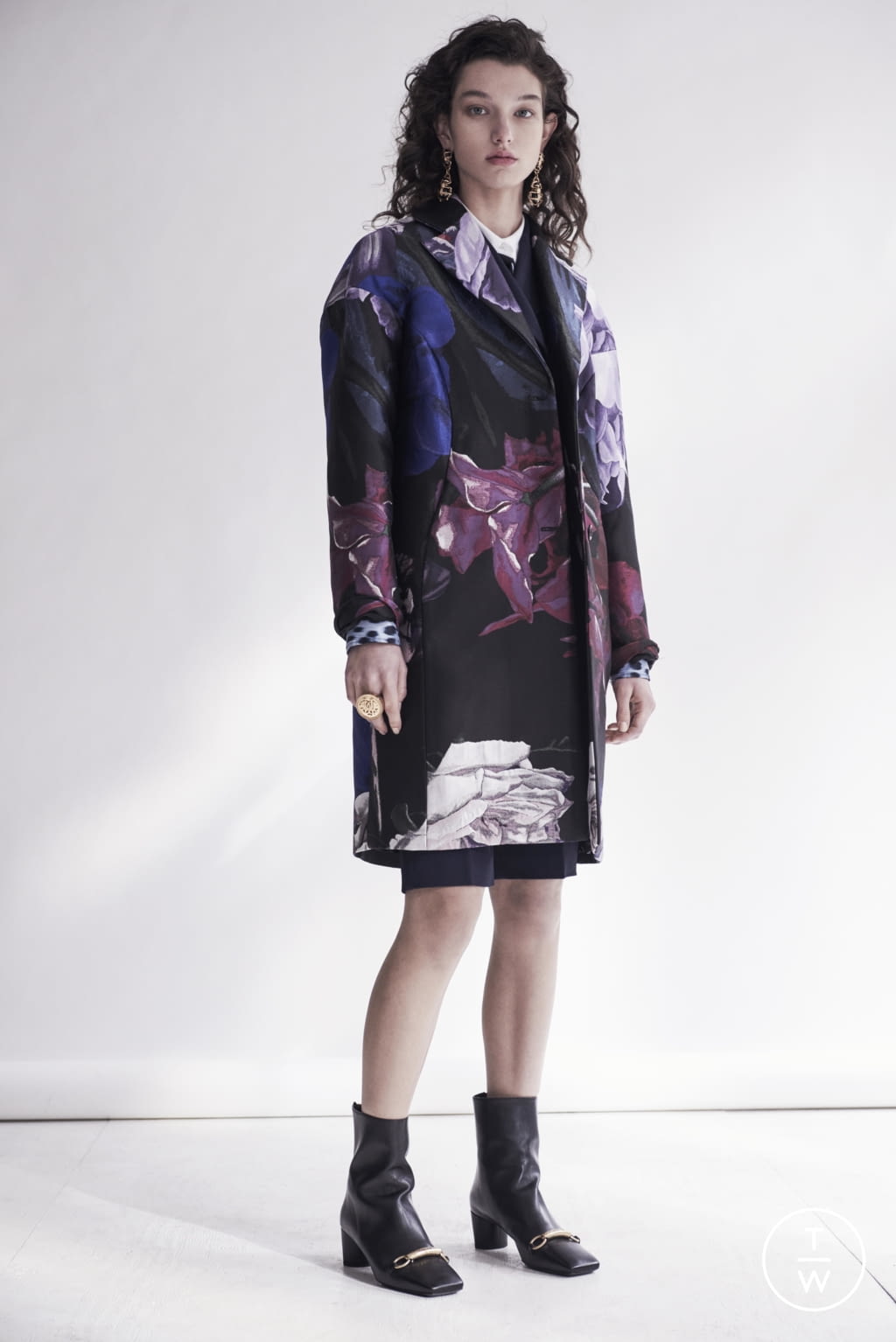 Fashion Week Milan Pre-Fall 2019 look 8 from the Roberto Cavalli collection womenswear