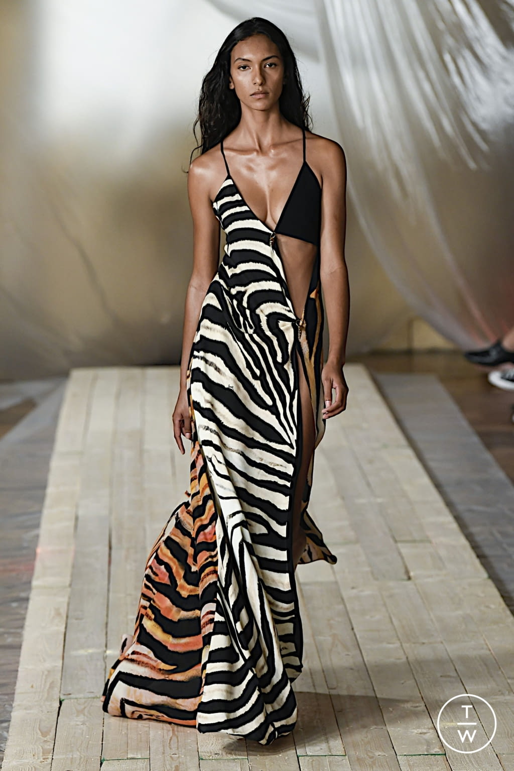 Fashion Week Milan Spring/Summer 2022 look 36 from the Roberto Cavalli collection womenswear