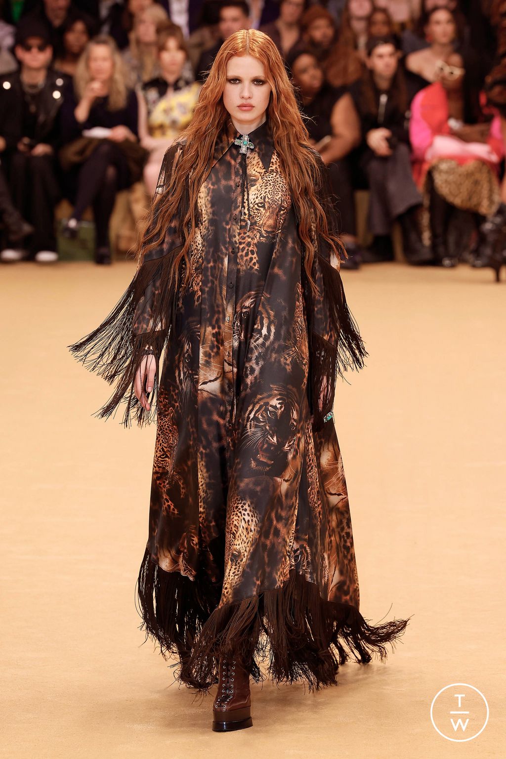Fashion Week Milan Fall/Winter 2023 look 9 from the Roberto Cavalli collection 女装
