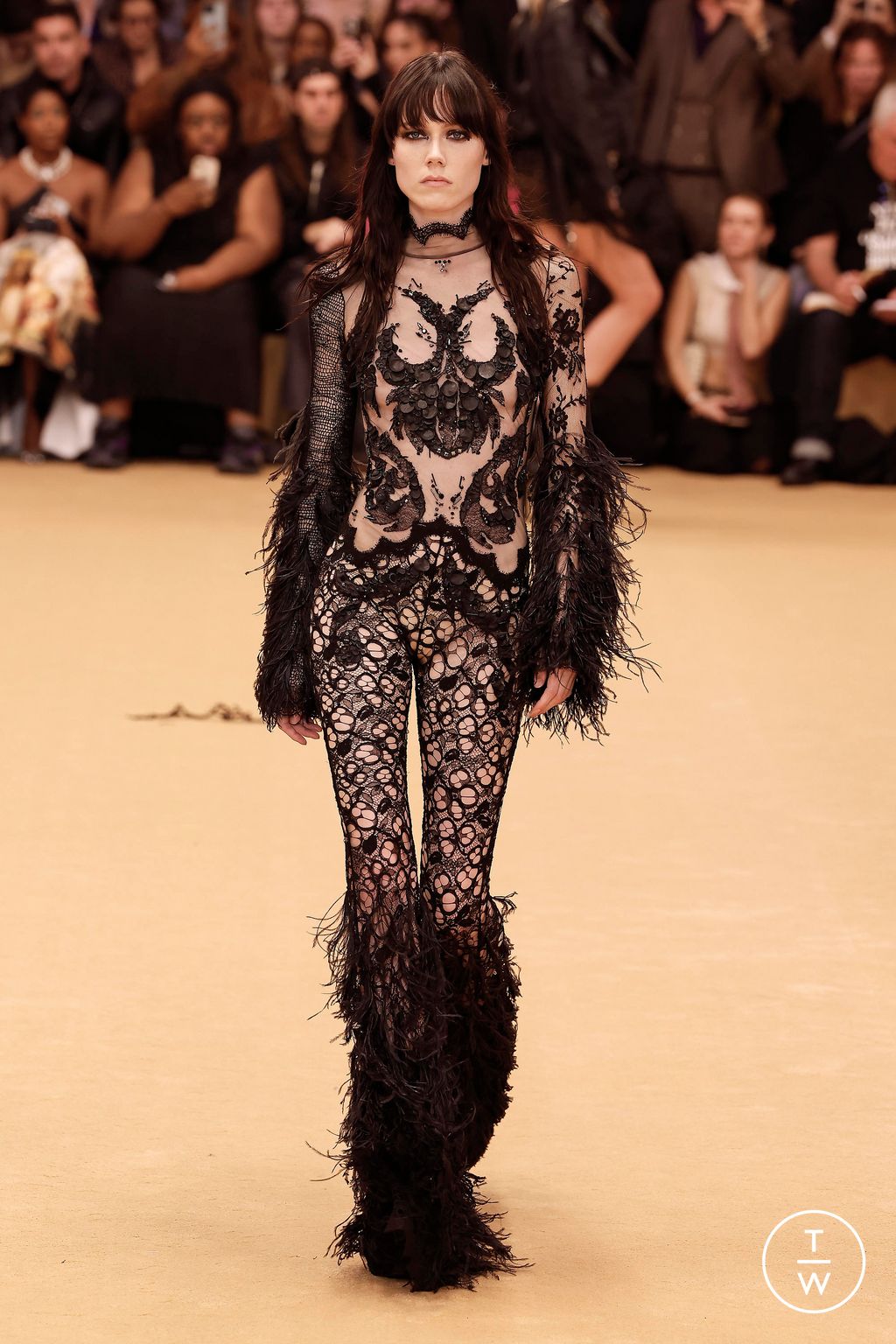 Fashion Week Milan Fall/Winter 2023 look 52 from the Roberto Cavalli collection 女装