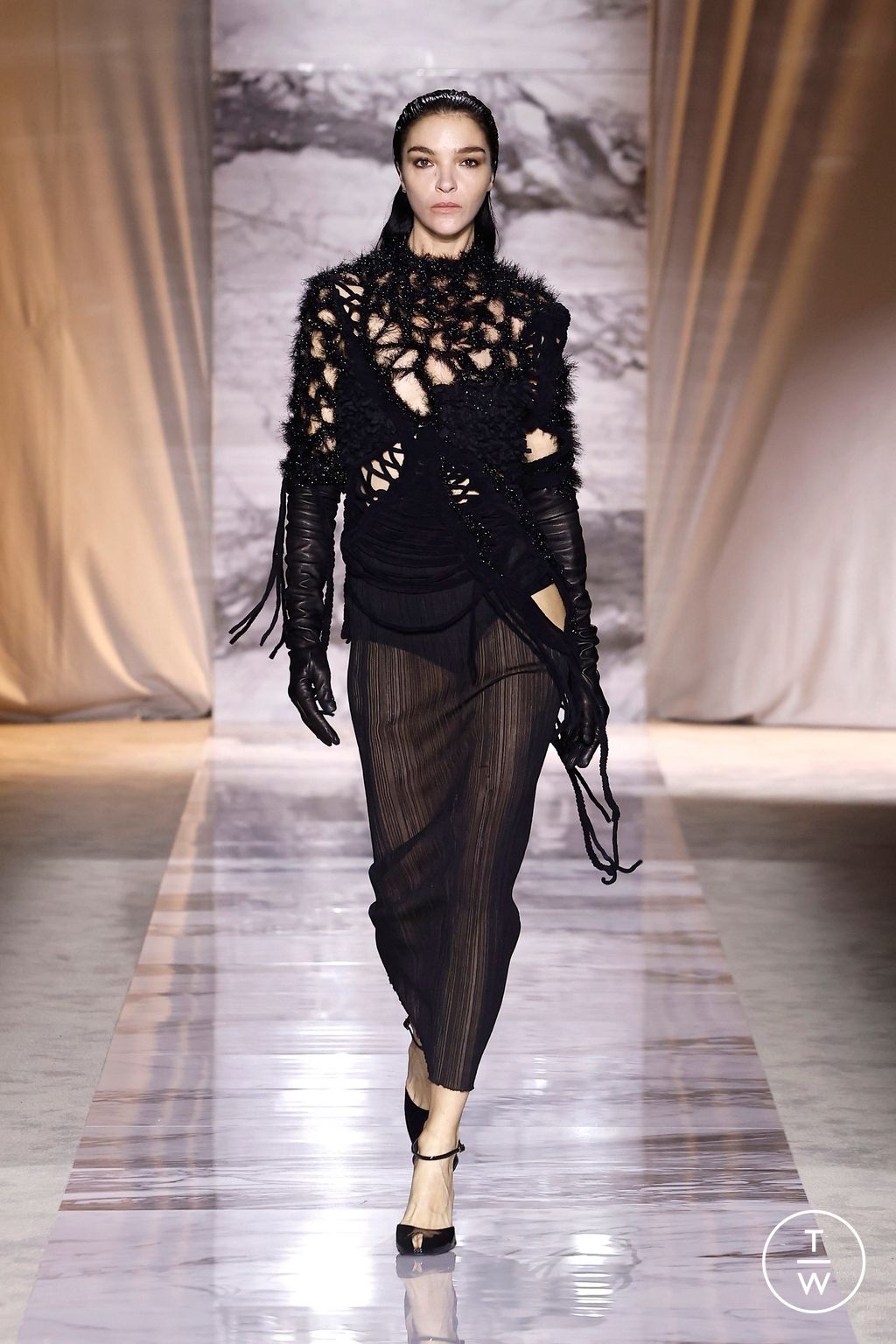 Fashion Week Milan Fall/Winter 2024 look 9 from the Roberto Cavalli collection 女装