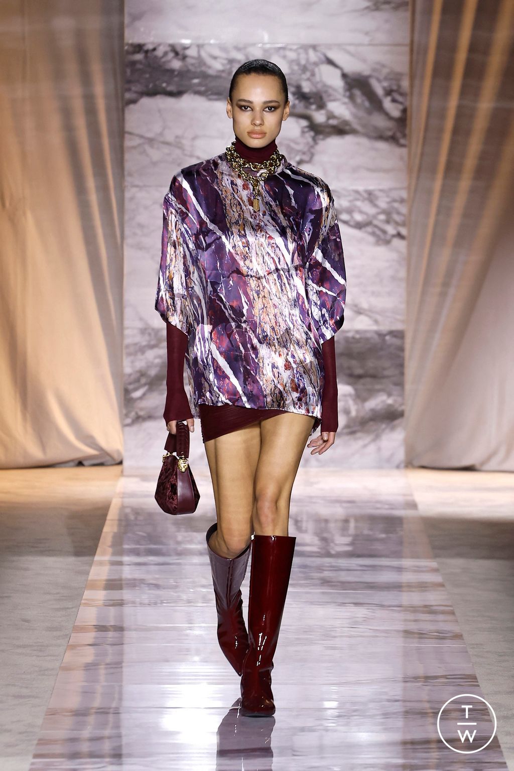 Fashion Week Milan Fall/Winter 2024 look 19 de la collection Roberto Cavalli womenswear