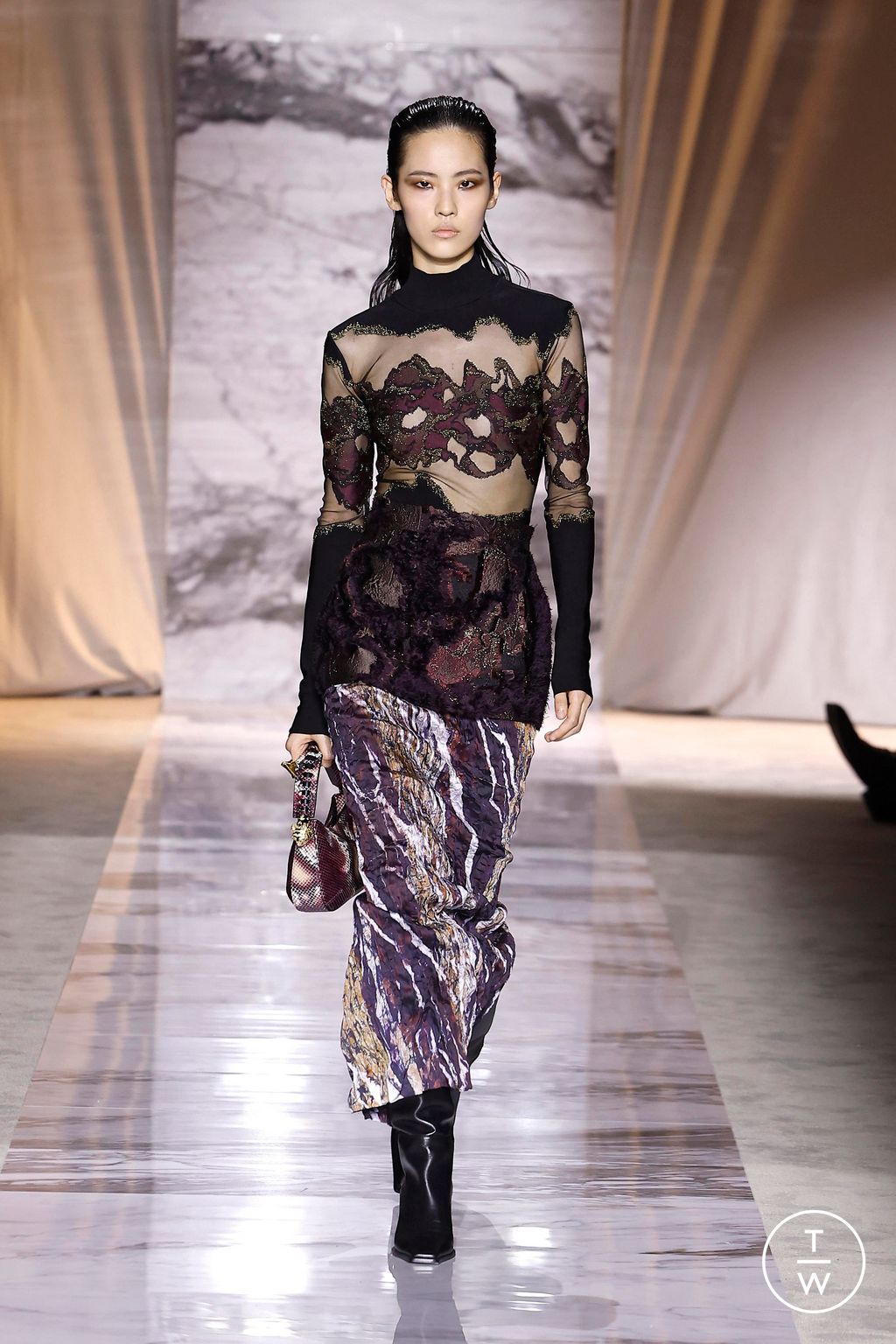 Fashion Week Milan Fall/Winter 2024 look 22 de la collection Roberto Cavalli womenswear