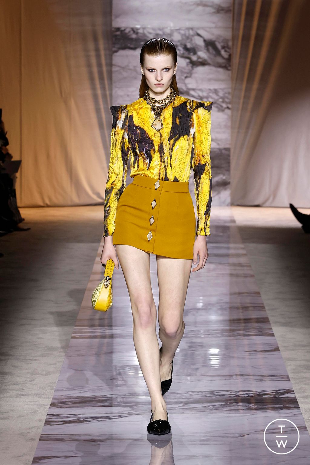 Fashion Week Milan Fall/Winter 2024 look 28 de la collection Roberto Cavalli womenswear