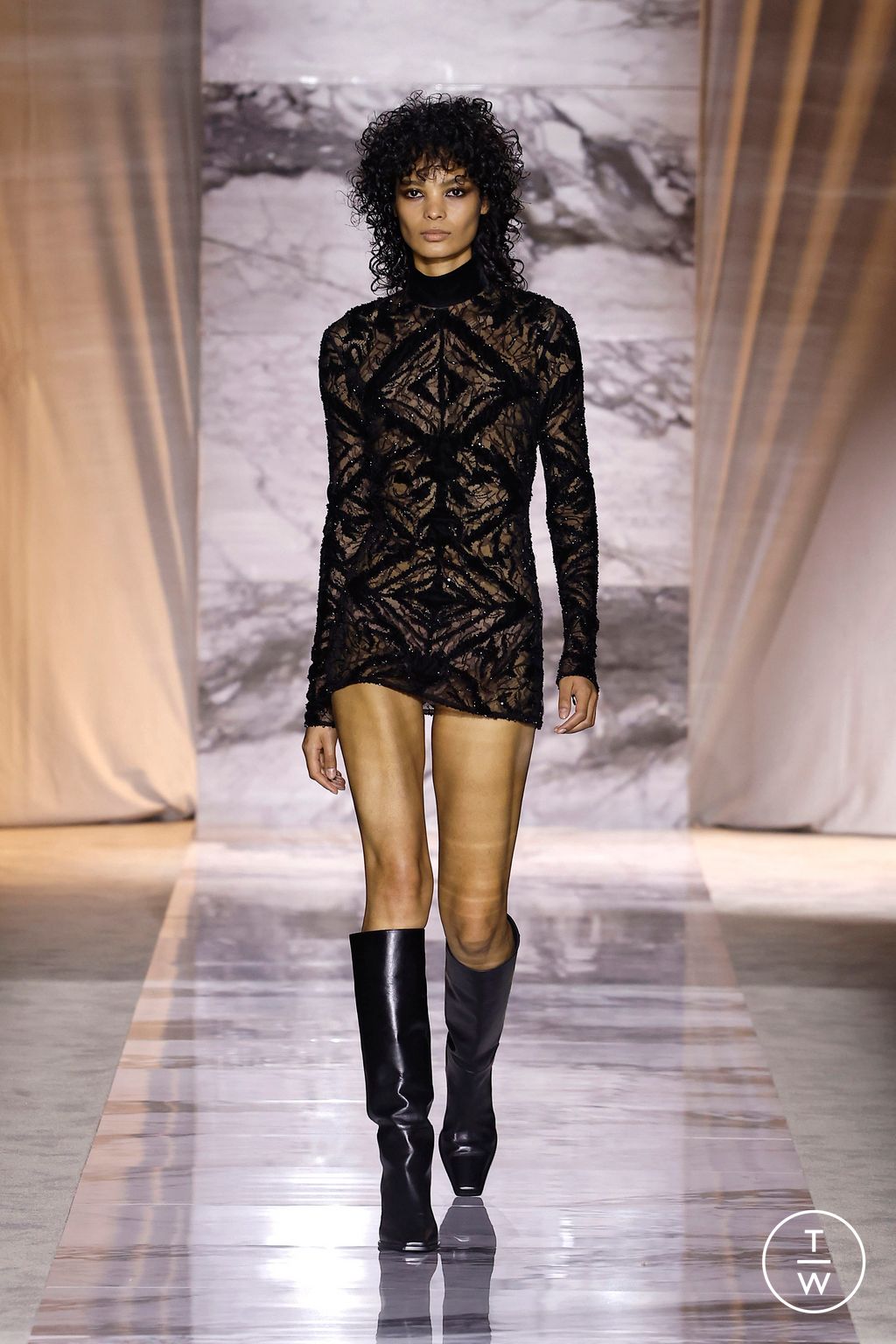 Fashion Week Milan Fall/Winter 2024 look 35 de la collection Roberto Cavalli womenswear