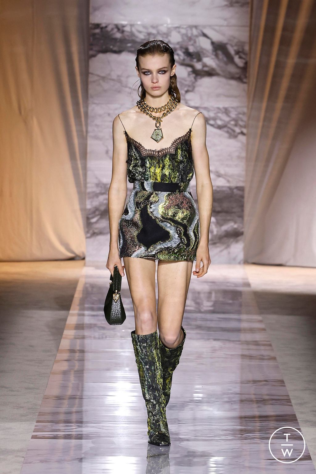 Fashion Week Milan Fall/Winter 2024 look 45 de la collection Roberto Cavalli womenswear