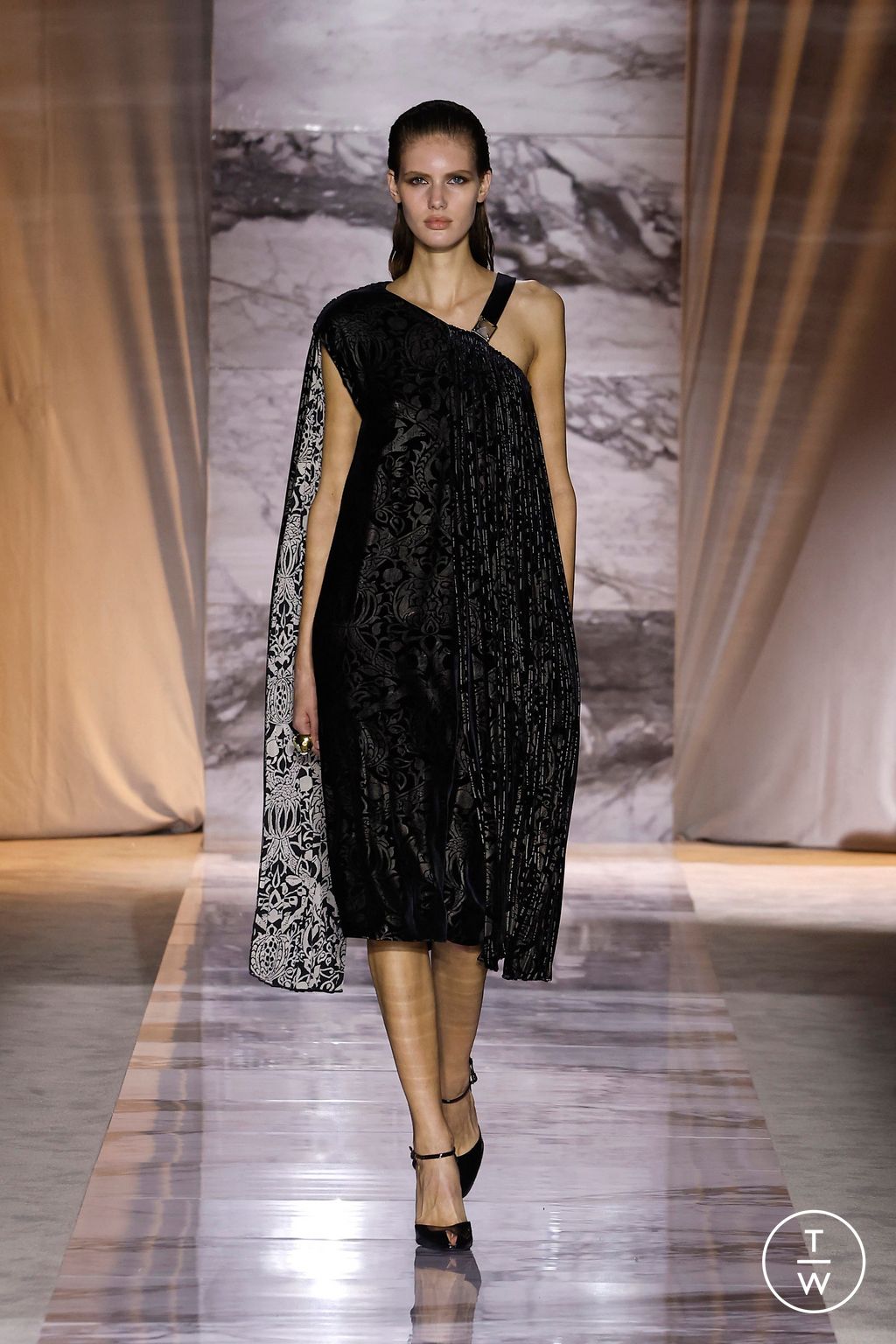 Fashion Week Milan Fall/Winter 2024 look 53 de la collection Roberto Cavalli womenswear
