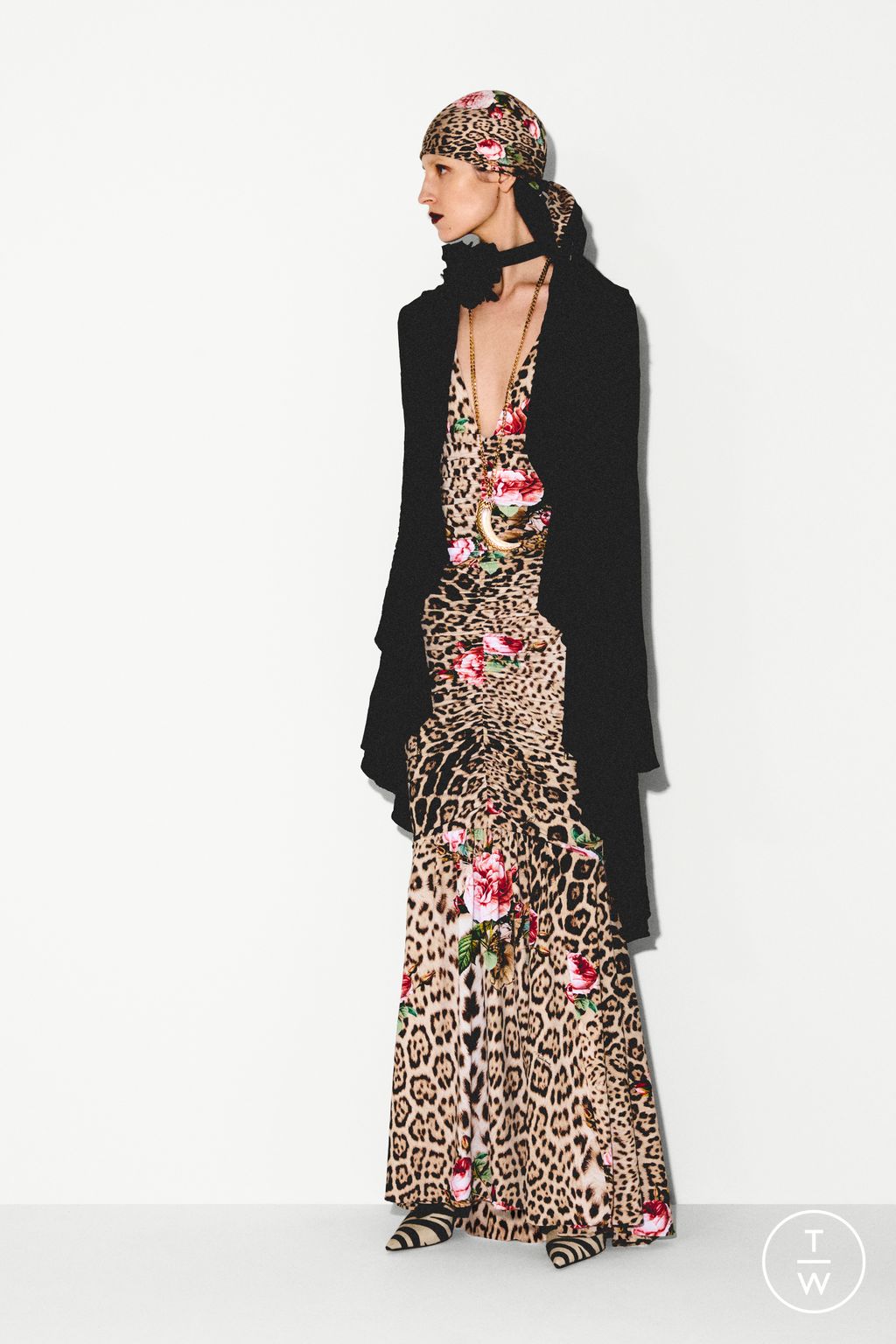 Fashion Week Milan Pre-Fall 2026 look 25 from the Roberto Cavalli collection 女装